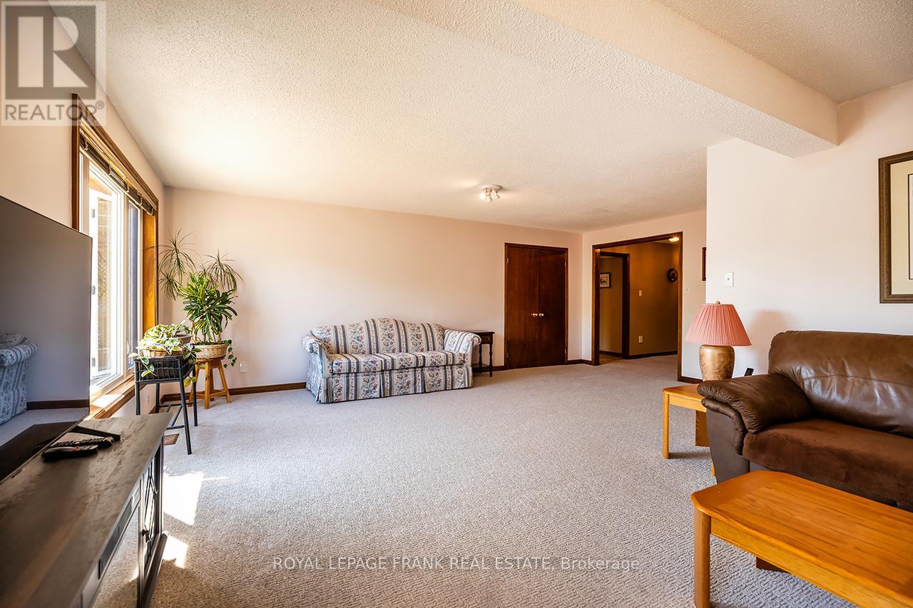 65 Garden Street, Whitby, Ontario  L1N 9E7 - Photo 36 - E12331331