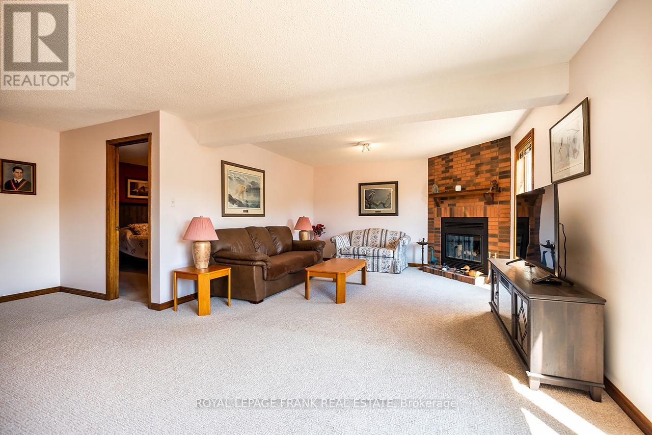 65 Garden Street, Whitby, Ontario  L1N 9E7 - Photo 37 - E12331331