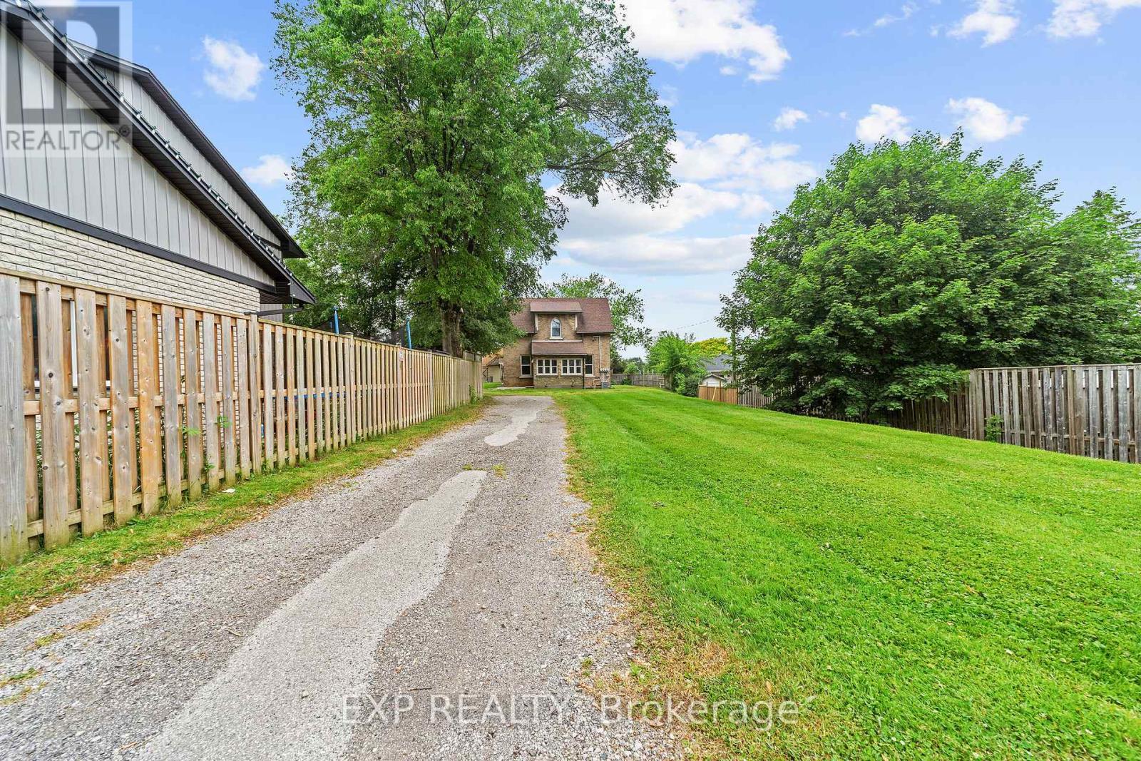 50 Fairview Avenue, St. Thomas, Ontario  N5R 4X6 - Photo 38 - X12331195