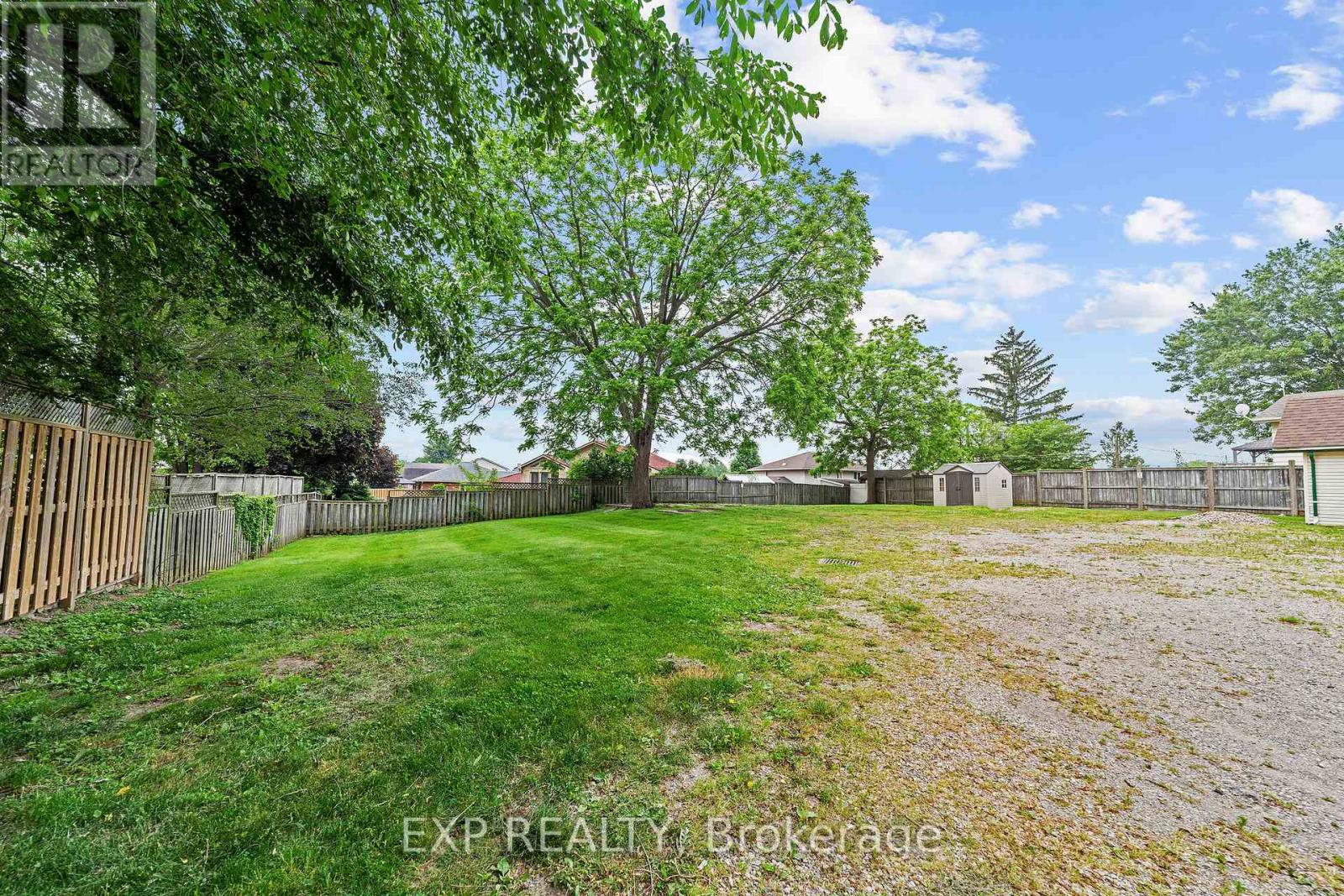 50 Fairview Avenue, St. Thomas, Ontario  N5R 4X6 - Photo 4 - X12331195