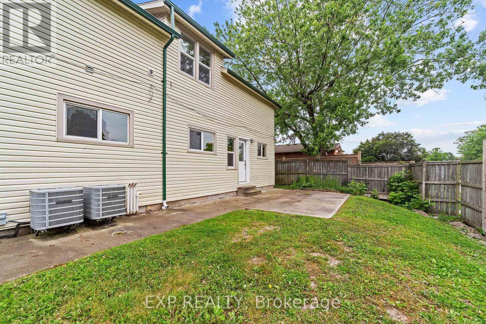50 Fairview Avenue, St. Thomas, Ontario  N5R 4X6 - Photo 32 - X12331212