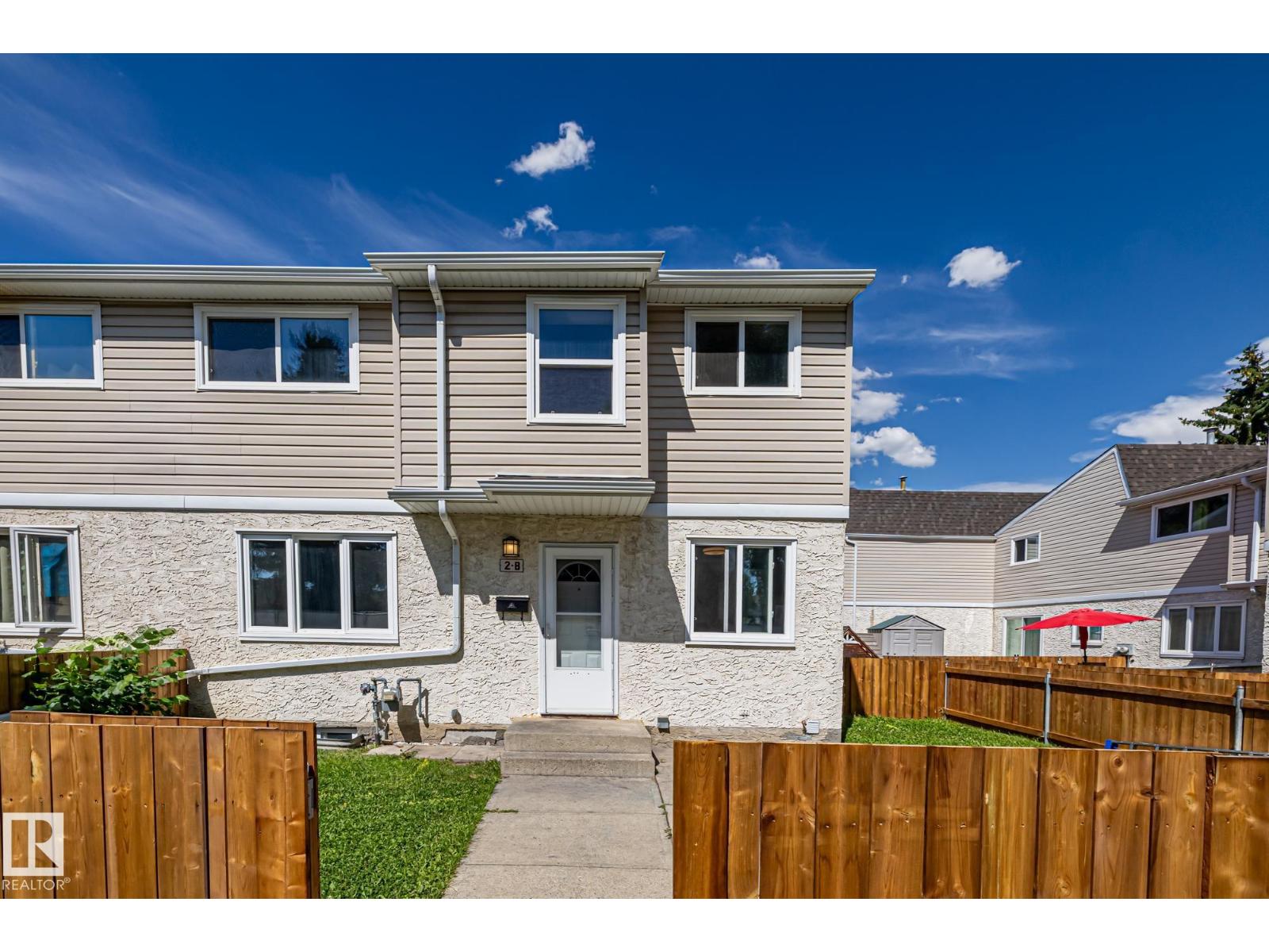 2b Clareview Vg Nw, Edmonton, Alberta  T5A 3P2 - Photo 1 - E4451735
