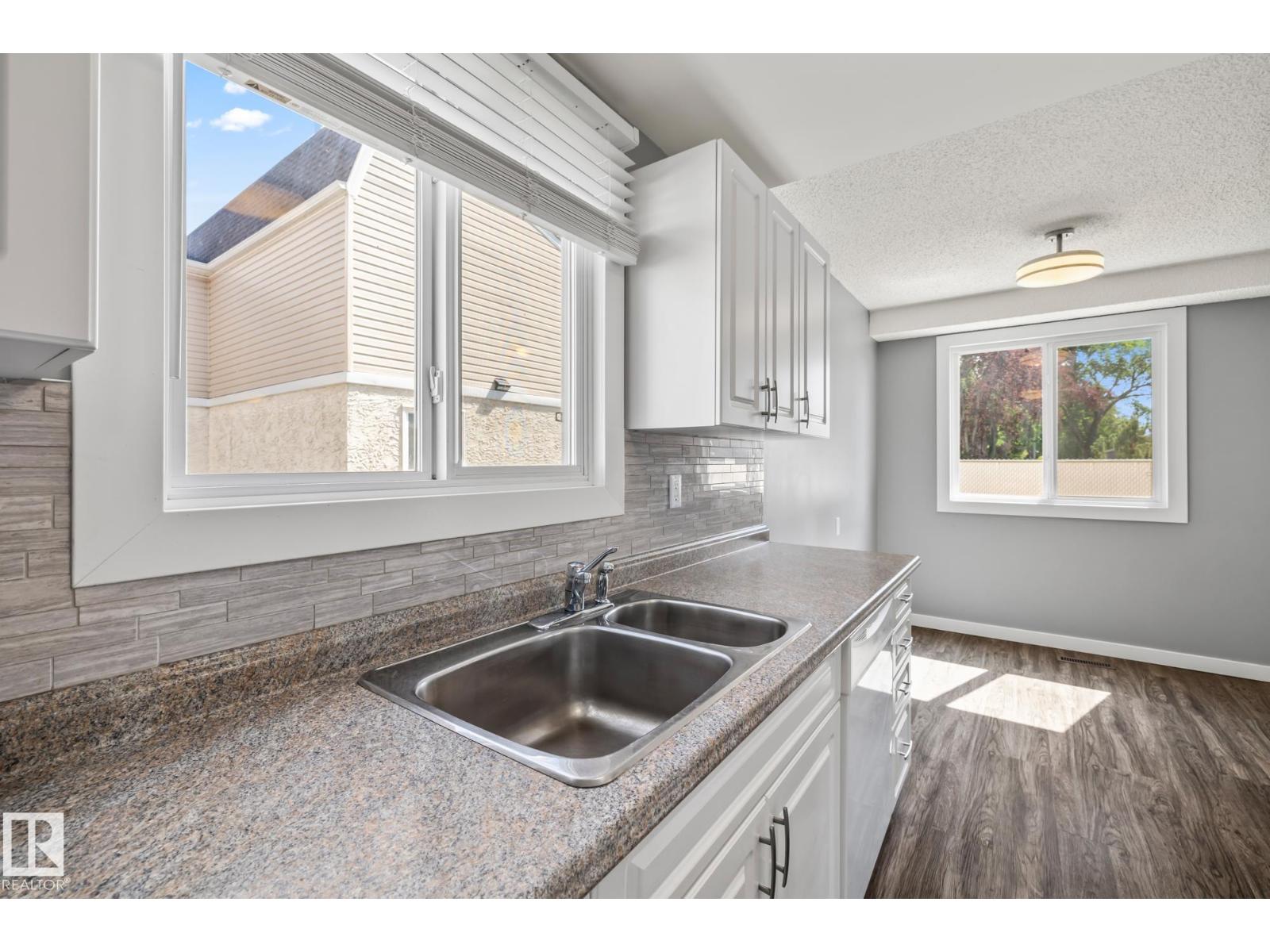 2b Clareview Vg Nw, Edmonton, Alberta  T5A 3P2 - Photo 12 - E4451735