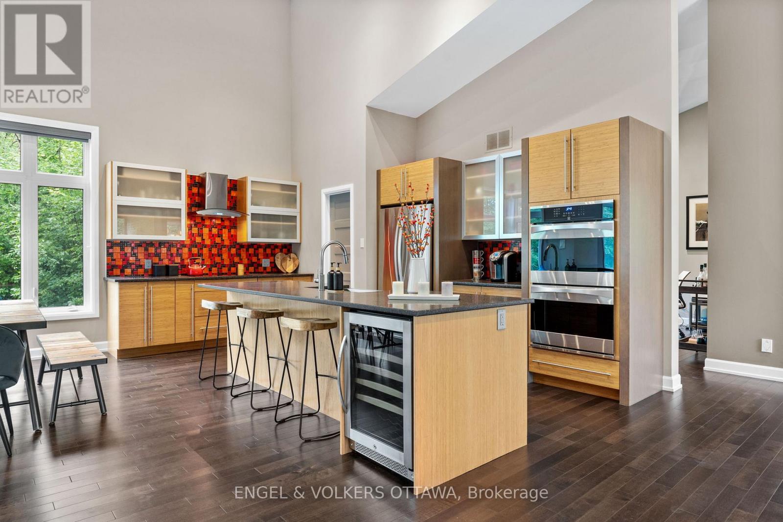 108 Edith Margaret Place, Ottawa, Ontario  K2W 1A8 - Photo 10 - X12331237
