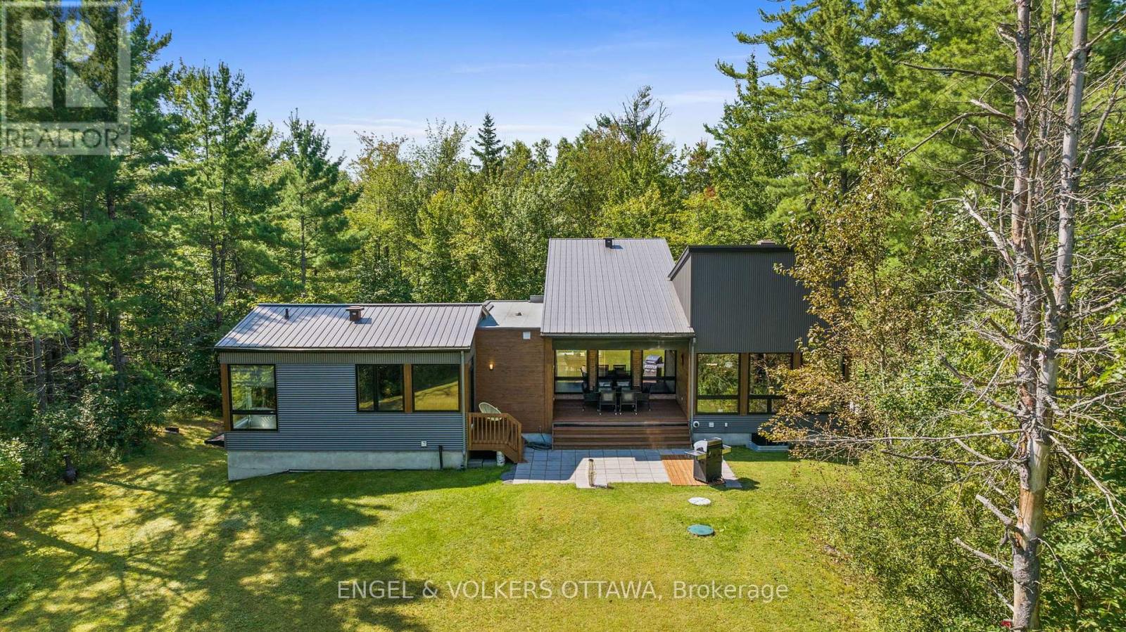 108 Edith Margaret Place, Ottawa, Ontario  K2W 1A8 - Photo 40 - X12331237