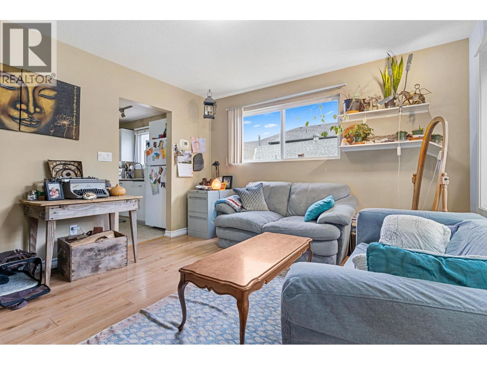 Property at 853 Wilson Avenue image 4