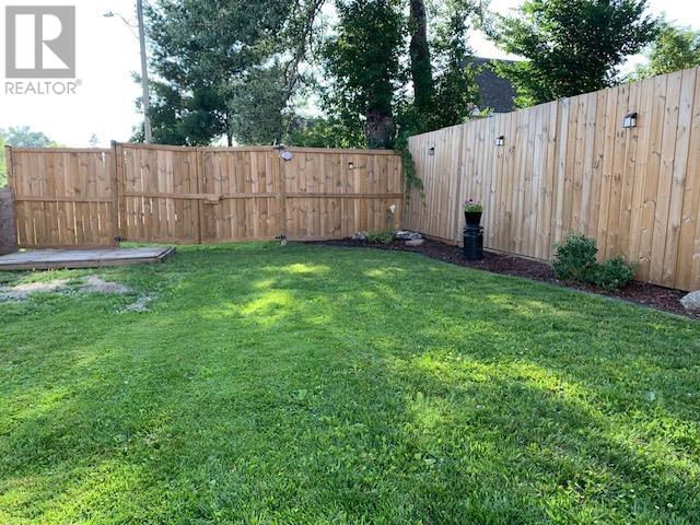 27 Chestnut St, Sault Ste. Marie, Ontario  P6B 2C8 - Photo 5 - SM252035