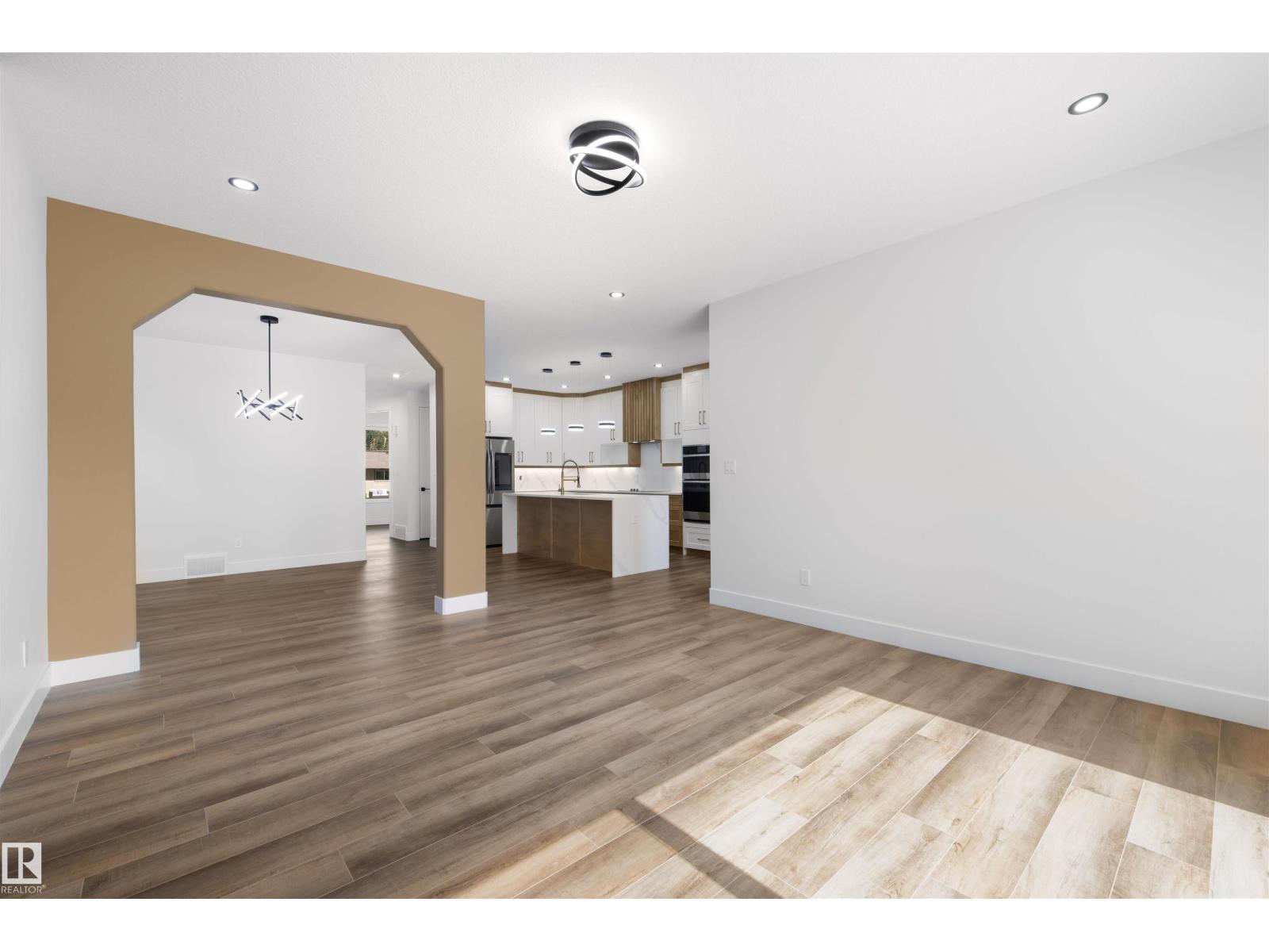 Property at 10725 65 ST NW image 5