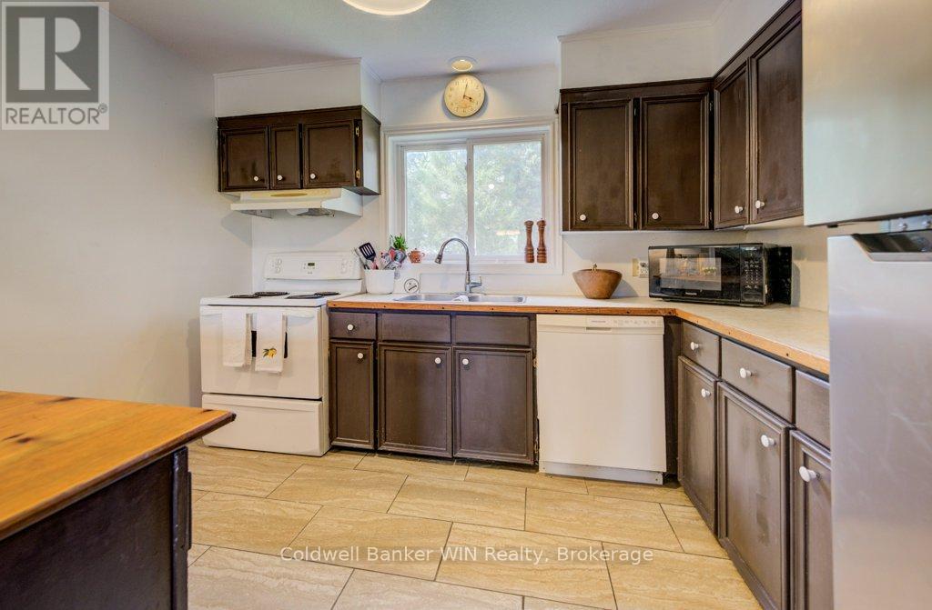 7589 89 Highway, Wellington North, Ontario  N0G 2L0 - Photo 13 - X12331209