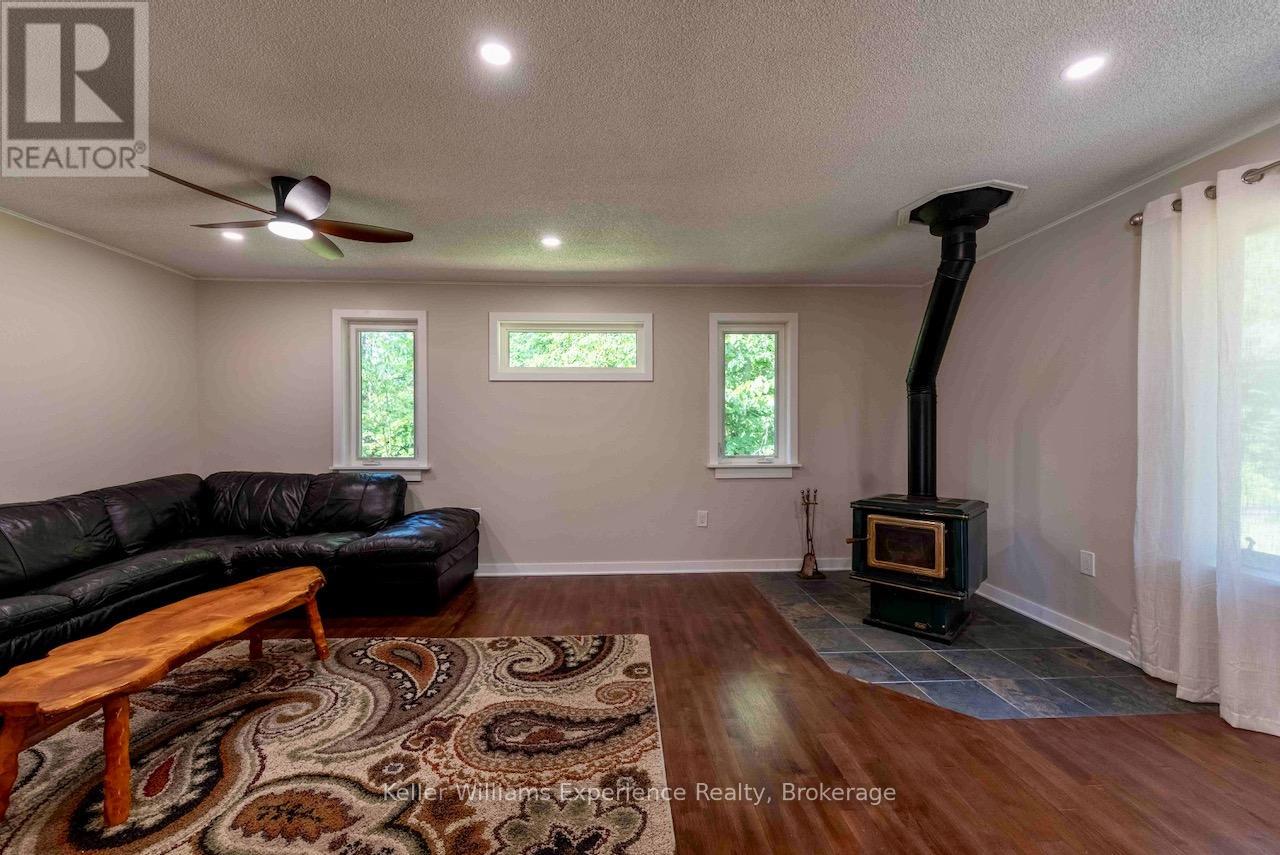 1496 Uffington Road, Bracebridge, Ontario  P1L 1X1 - Photo 13 - X12331215