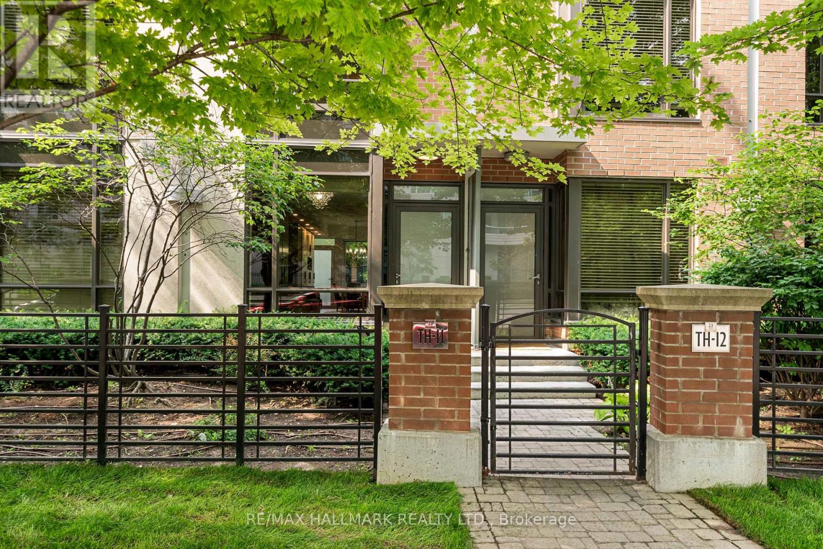 Property at TH11 - 23 SHEPPARD AVENUE E image 2