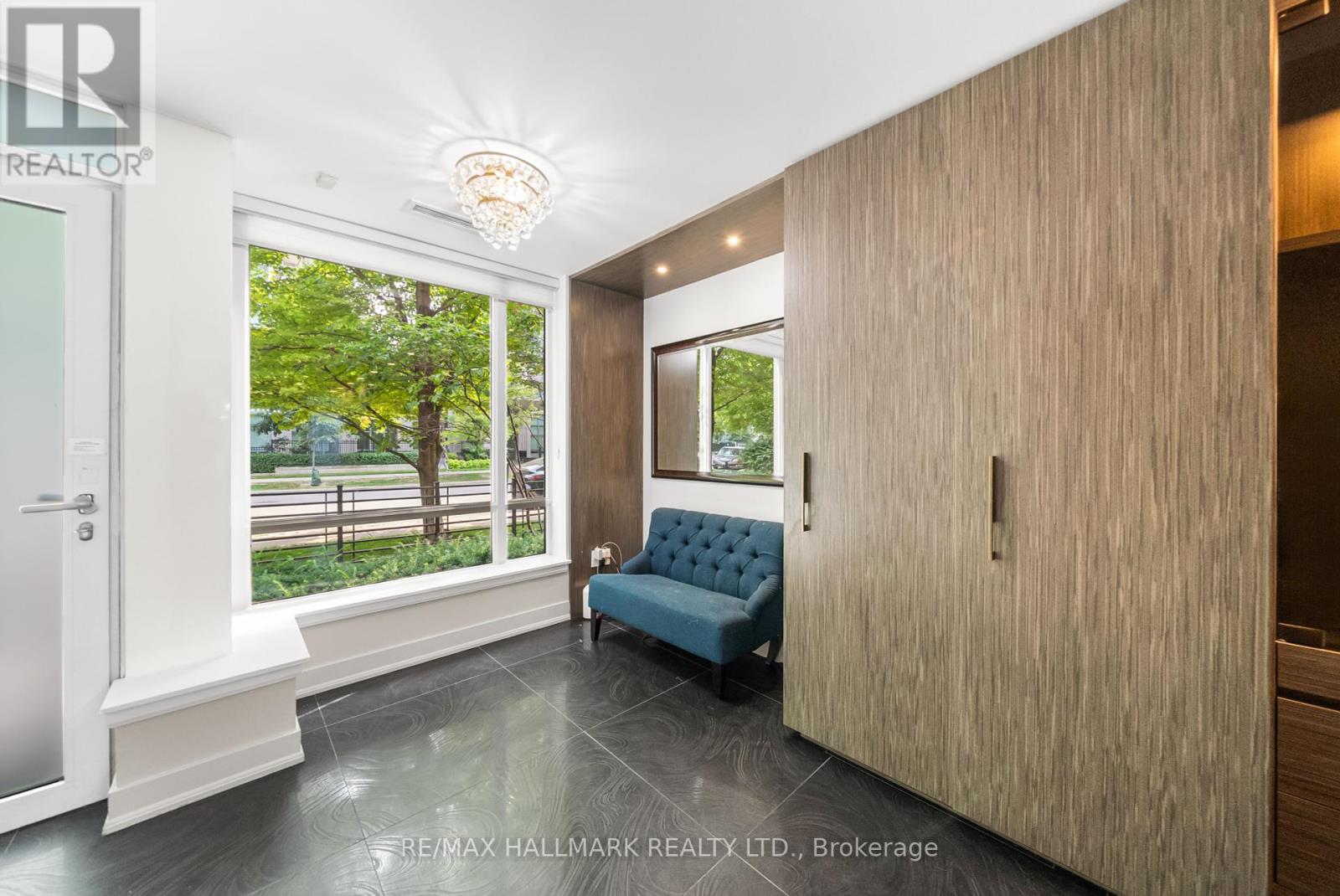Property at TH11 - 23 SHEPPARD AVENUE E image 4