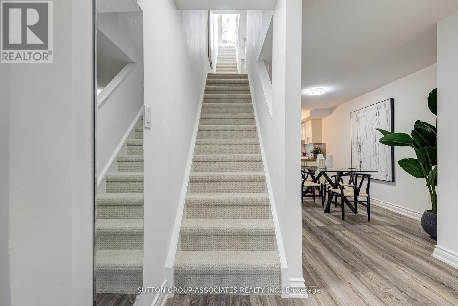 832 Manning Avenue, Toronto, Ontario  M6G 2W8 - Photo 16 - C12331170