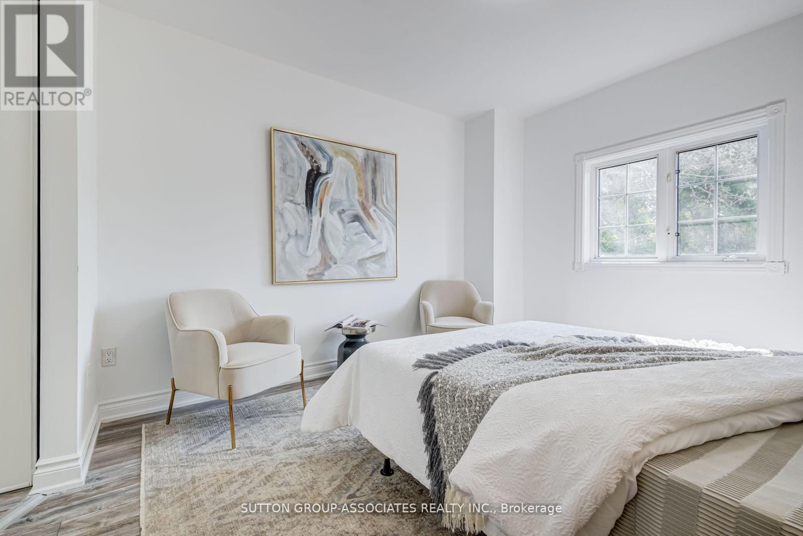832 Manning Avenue, Toronto, Ontario  M6G 2W8 - Photo 19 - C12331170