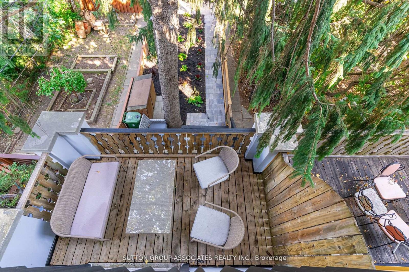 832 Manning Avenue, Toronto, Ontario  M6G 2W8 - Photo 33 - C12331170