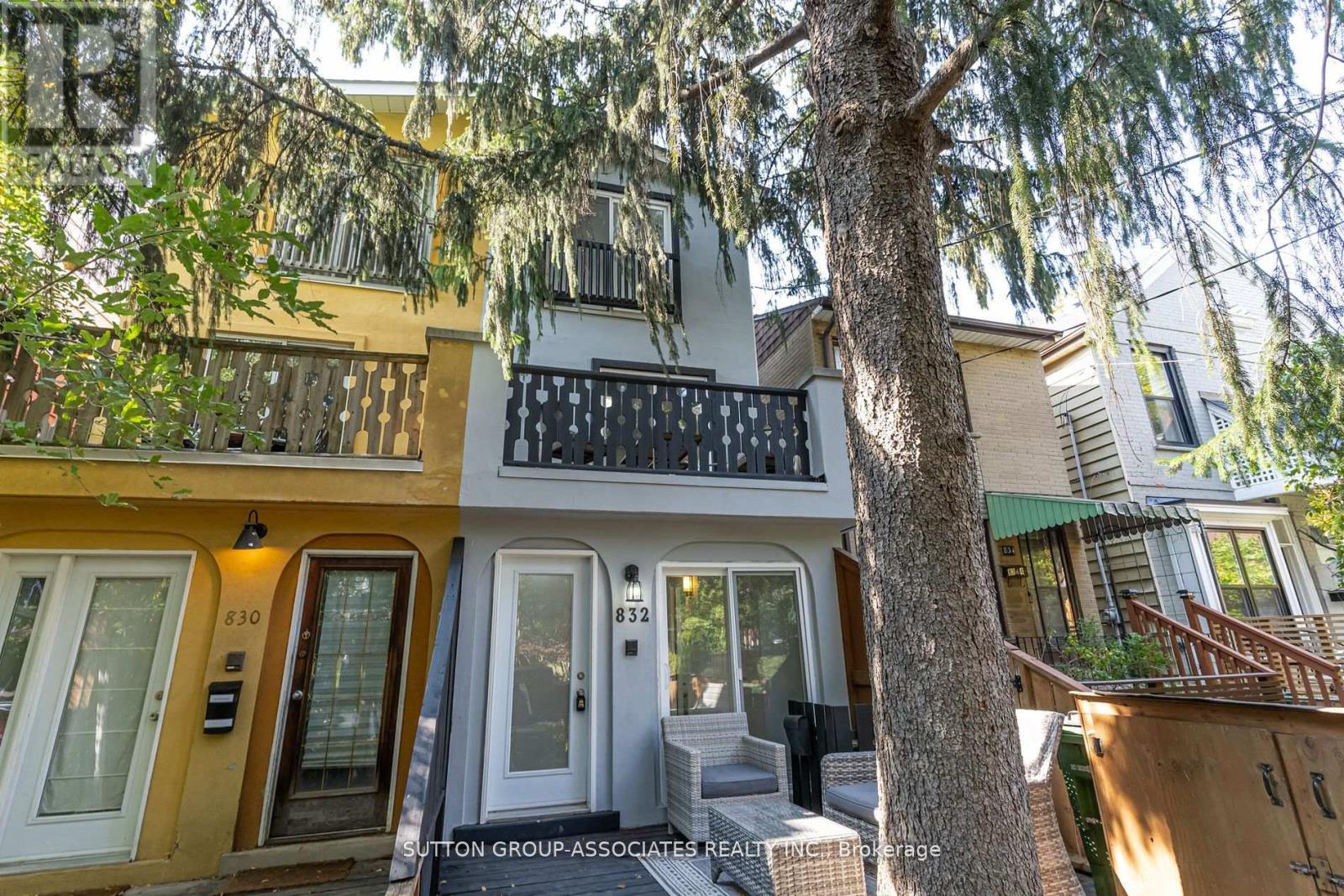 832 Manning Avenue, Toronto, Ontario  M6G 2W8 - Photo 4 - C12331170