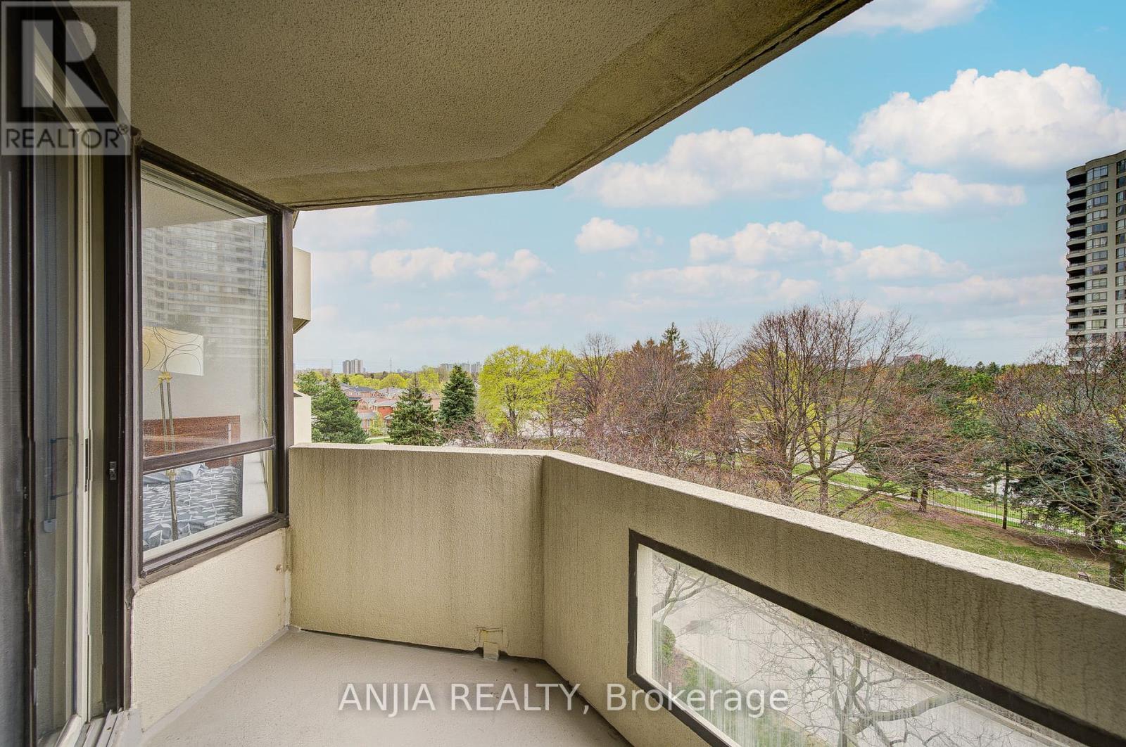 512 - 225 Bamburgh Circle, Toronto, Ontario  M1W 3X9 - Photo 28 - E12331144