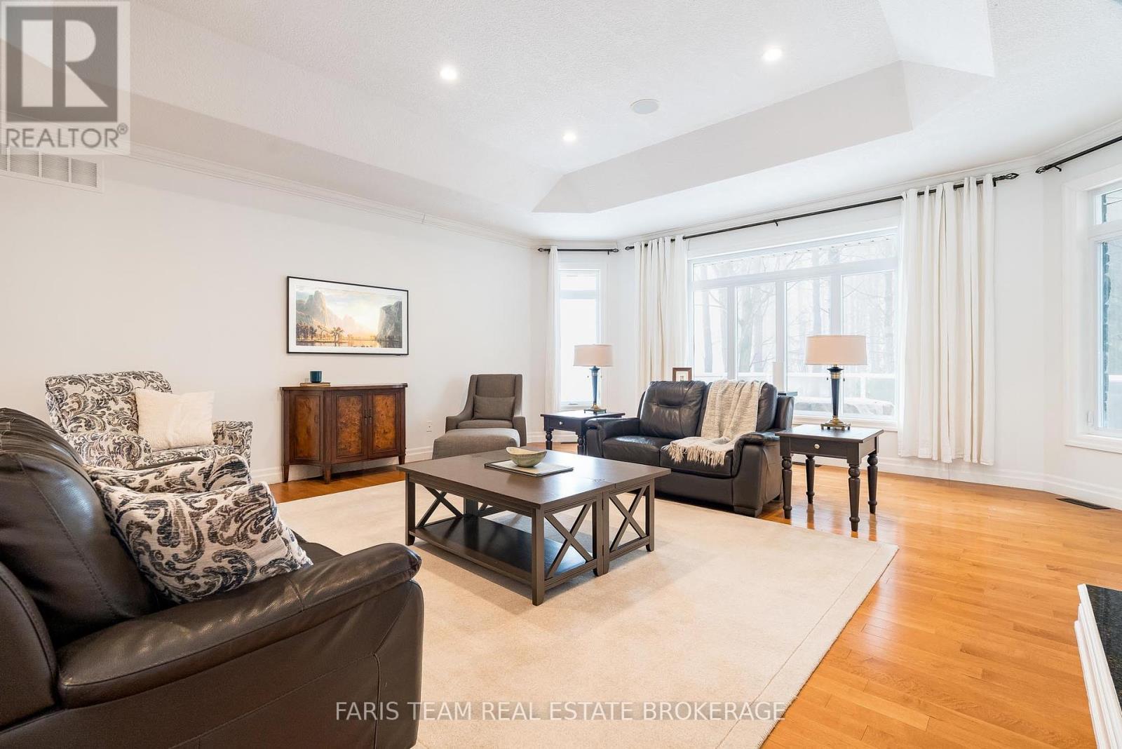 7 Highland Drive, Oro-Medonte, Ontario  L0L 2L0 - Photo 15 - S12325063