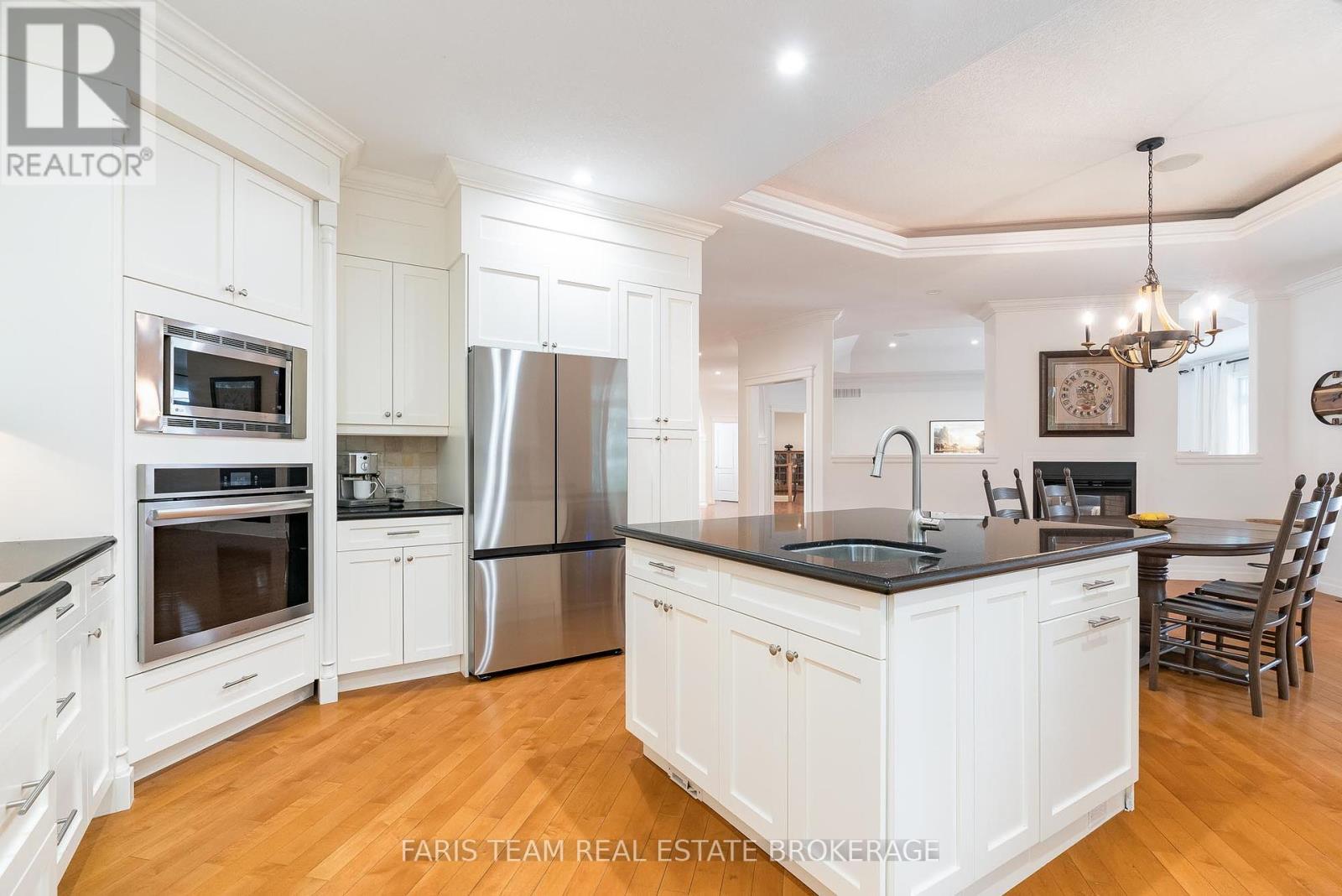 7 Highland Drive, Oro-Medonte, Ontario  L0L 2L0 - Photo 12 - S12325063