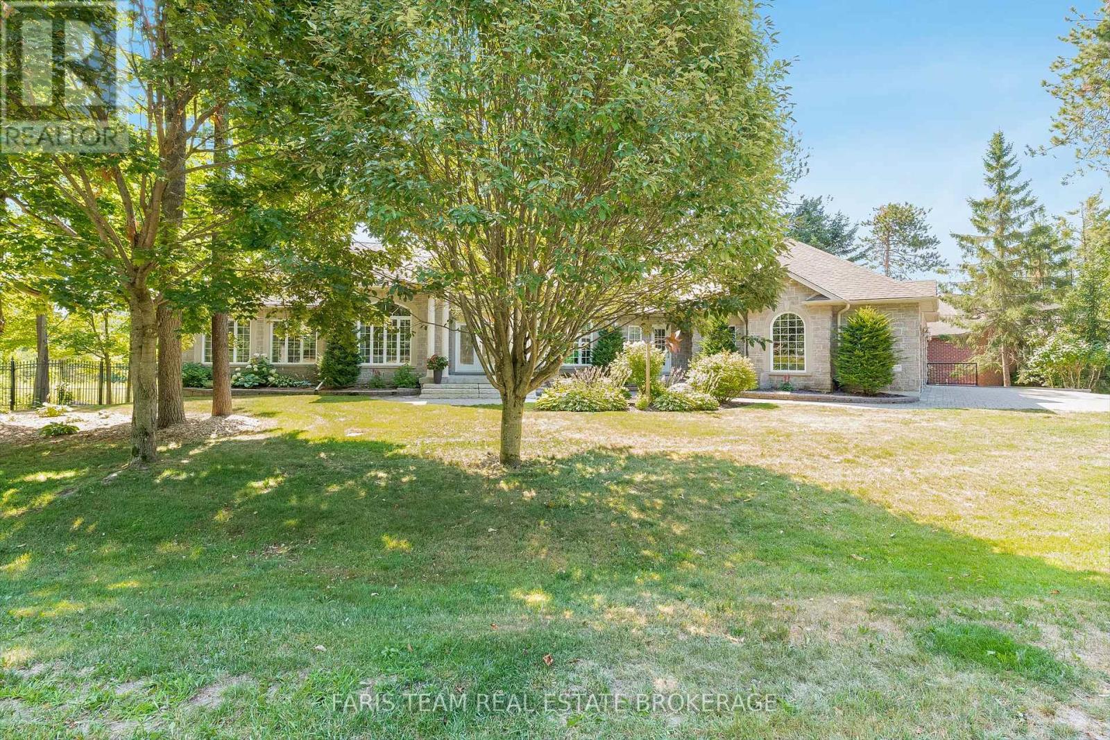 7 Highland Drive, Oro-Medonte, Ontario  L0L 2L0 - Photo 3 - S12325063