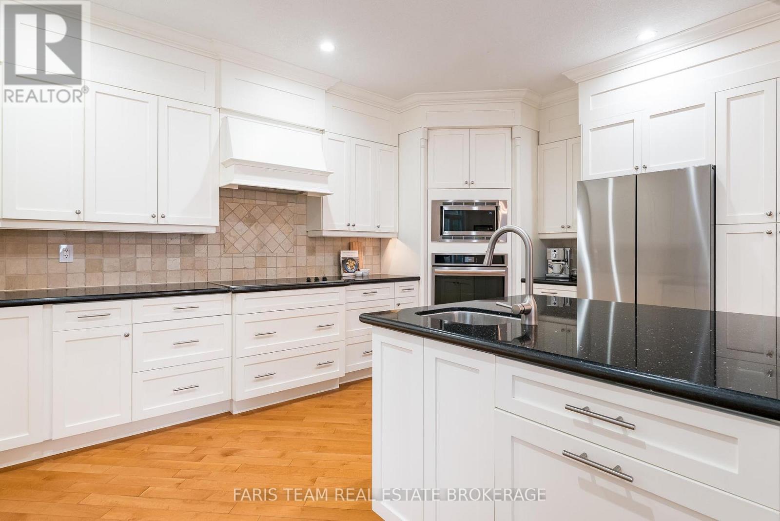 7 Highland Drive, Oro-Medonte, Ontario  L0L 2L0 - Photo 10 - S12325063