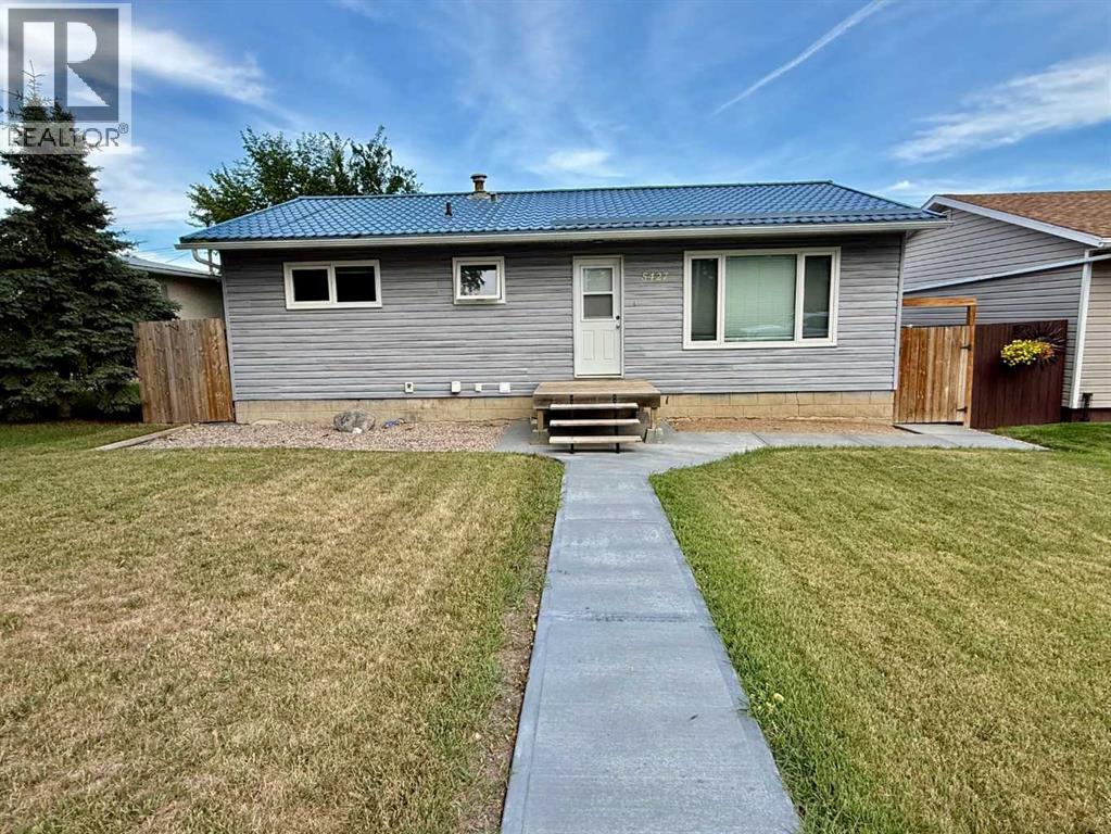 Property at 5427 49 Street image 1
