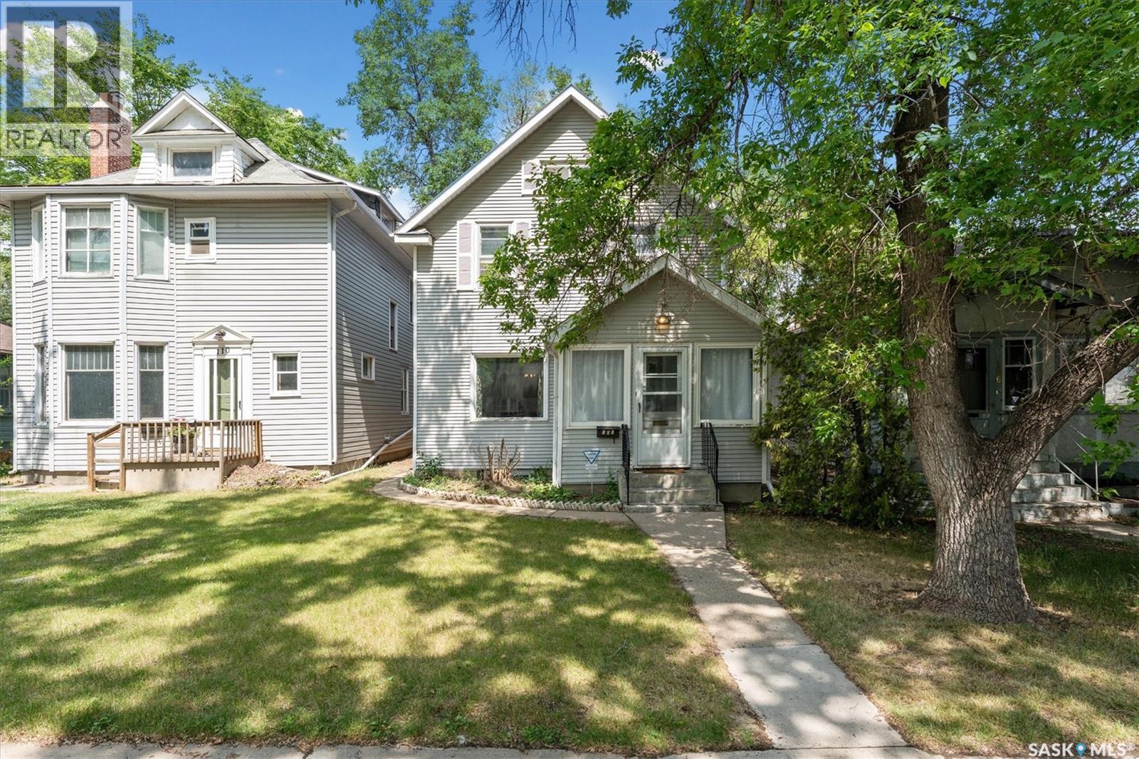 Property at 108 31st STREET W image 2