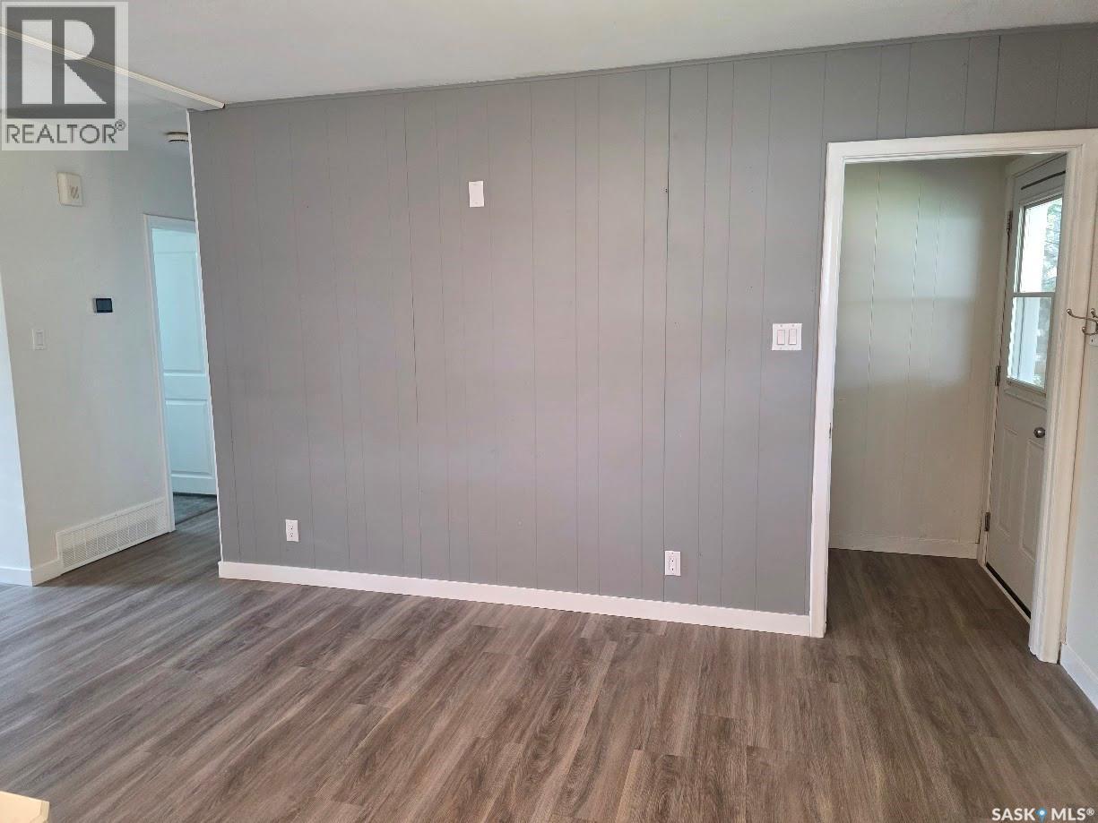 225 Semple Street, Outlook, Saskatchewan  S0L 2N0 - Photo 15 - SK009991