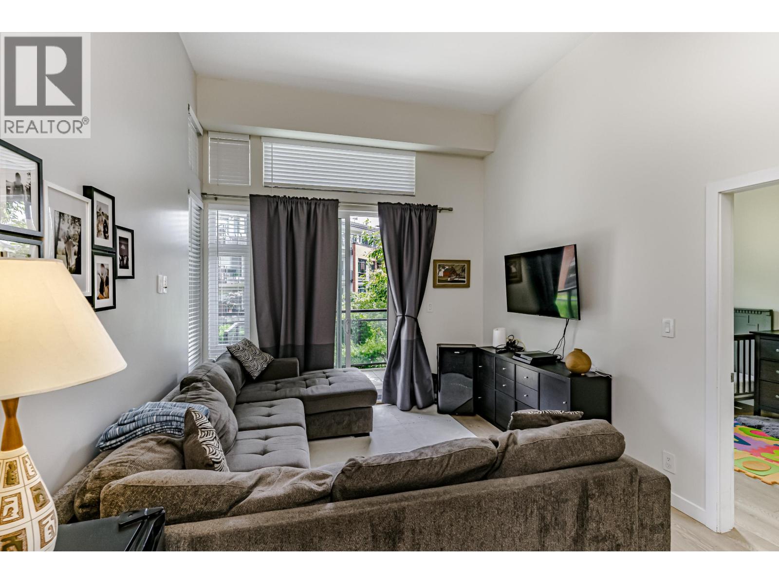 102 28 E Royal Avenue, New Westminster, British Columbia  V3L 0B7 - Photo 8 - R3034381