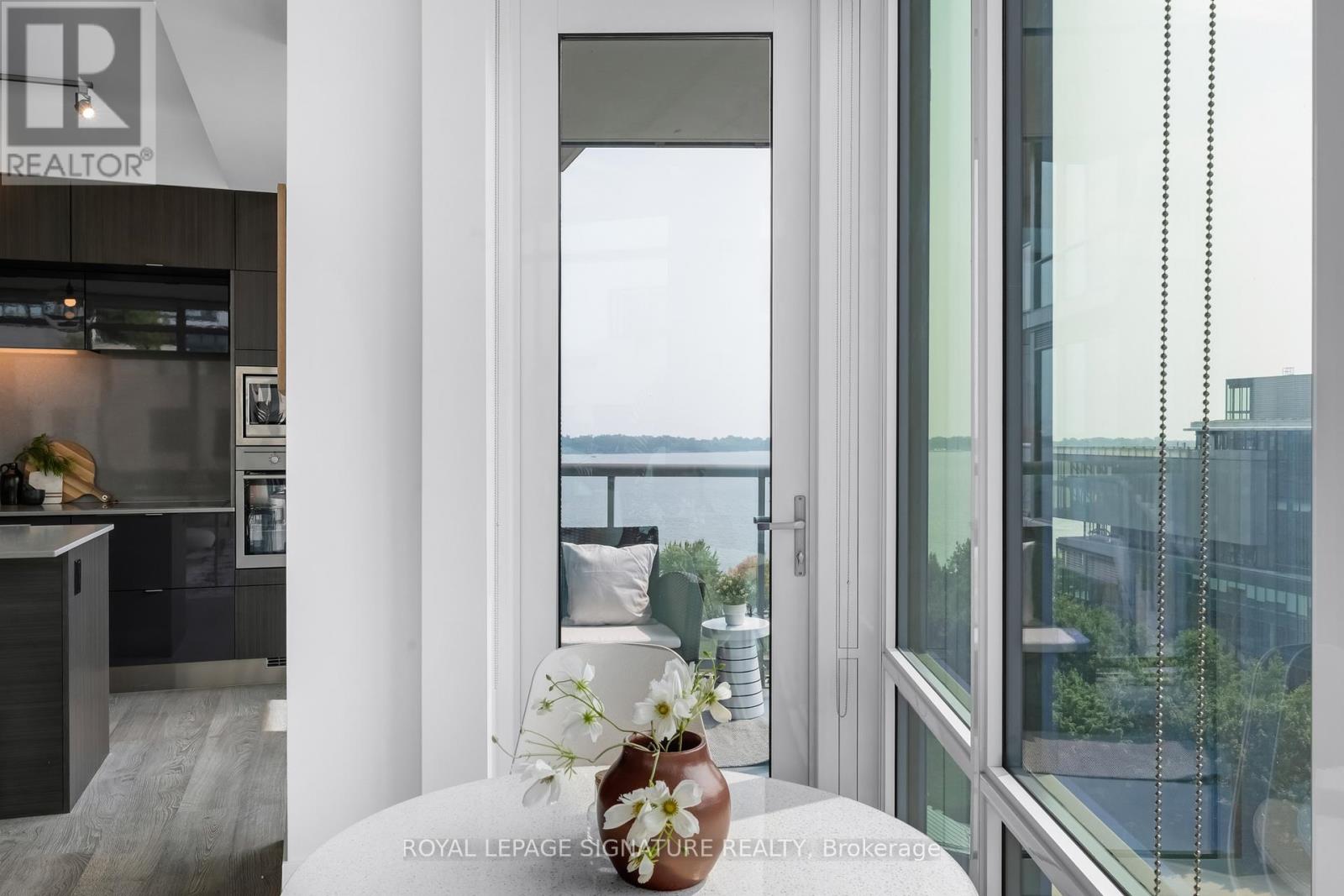 942 - 15 Merchants' Wharf, Toronto, Ontario M5A 0N8 - Photo 2 - C12331211