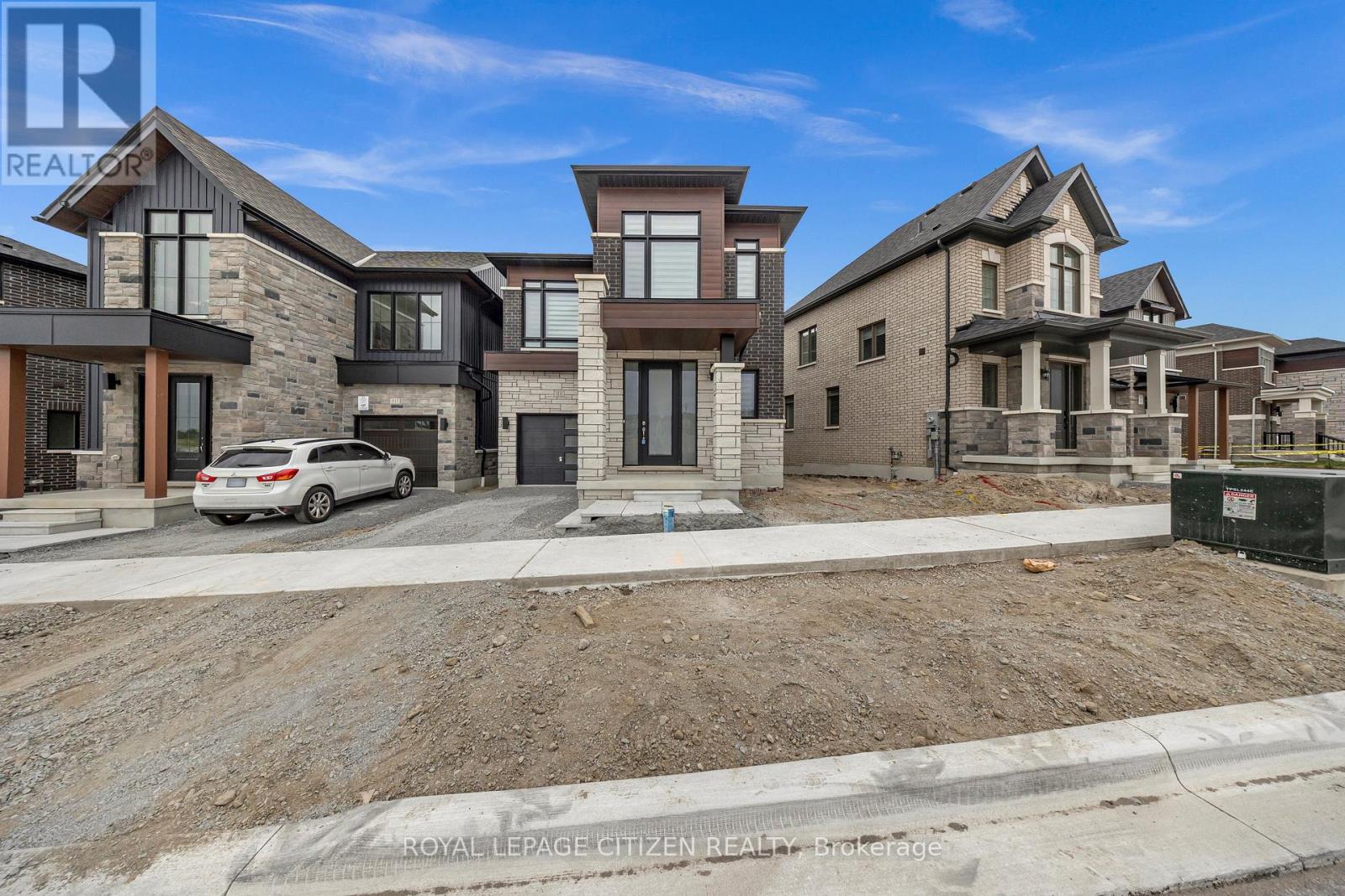 1111 ZIRCON MANOR, Pickering, Ontario