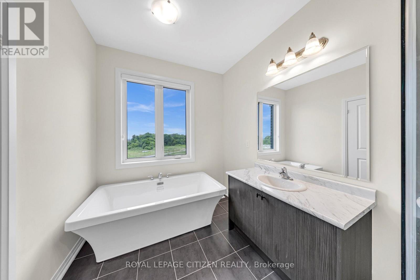 1111 Zircon Manor, Pickering, Ontario  L1X 0P7 - Photo 29 - E12331308