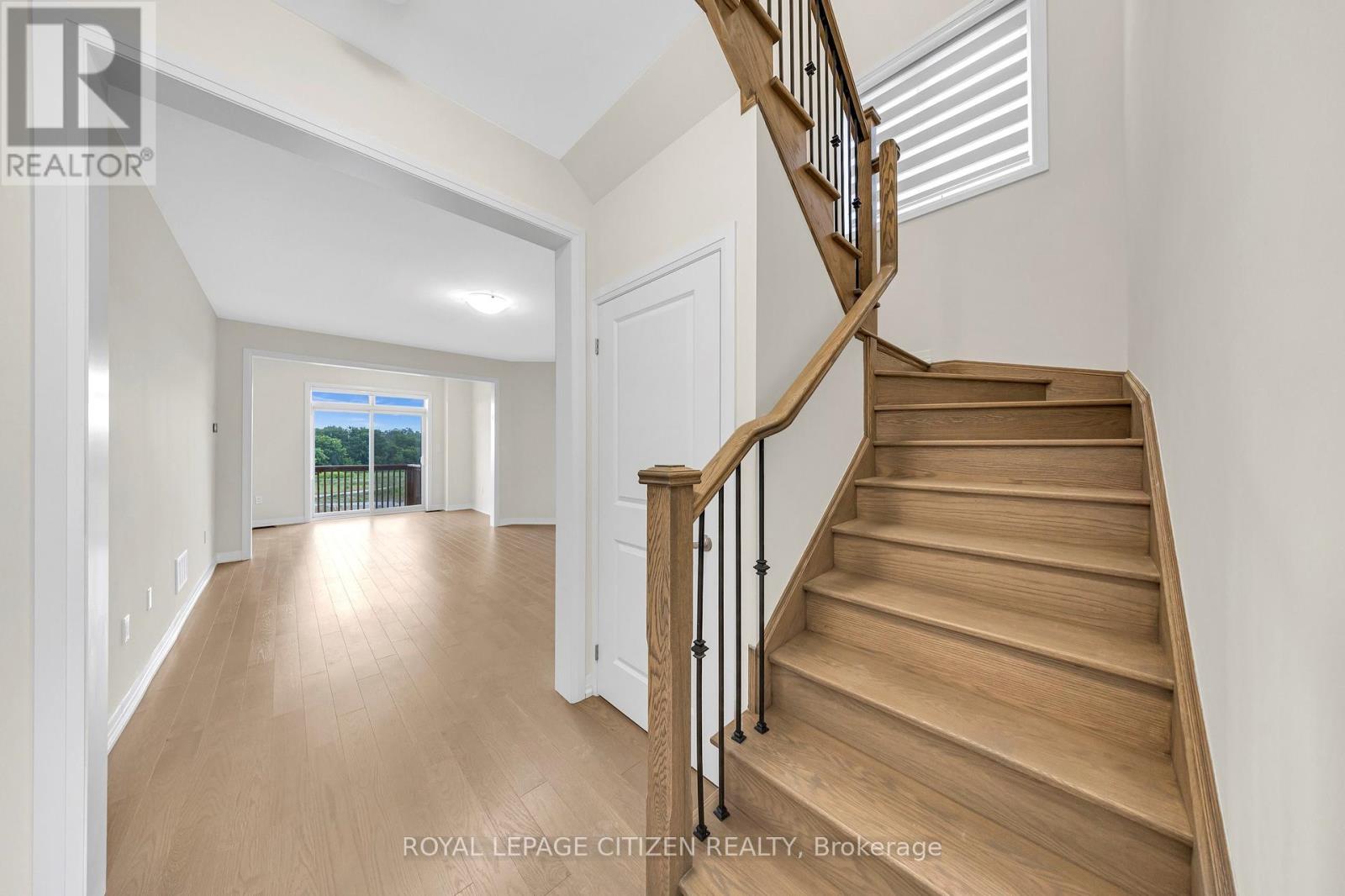 1111 Zircon Manor, Pickering, Ontario  L1X 0P7 - Photo 5 - E12331308