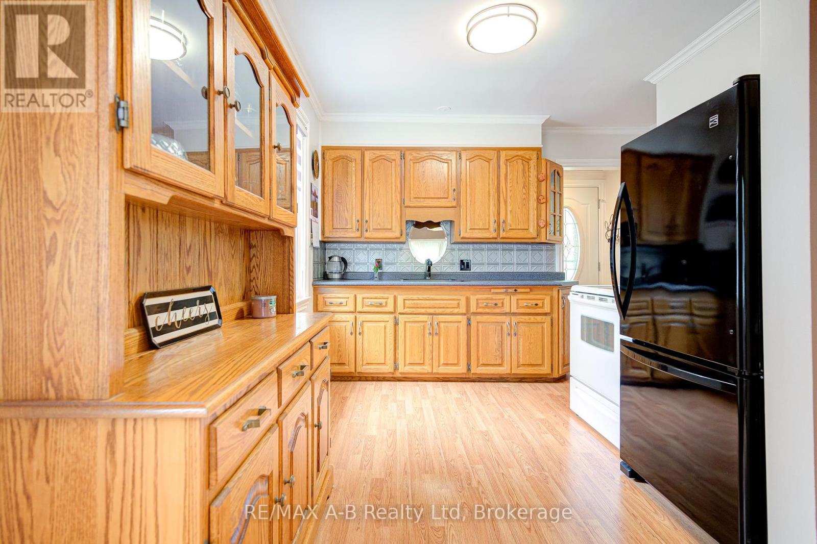 58 Normandy Drive, Stratford, Ontario  N5A 6A5 - Photo 18 - X12331363