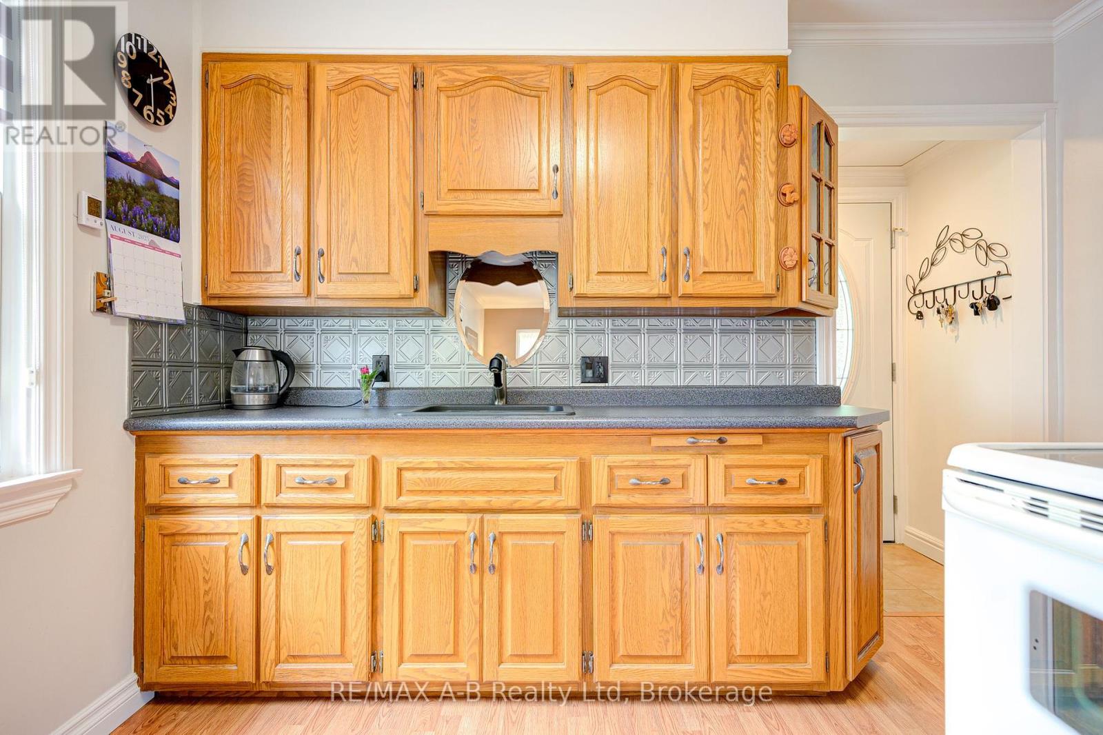 58 Normandy Drive, Stratford, Ontario  N5A 6A5 - Photo 20 - X12331363
