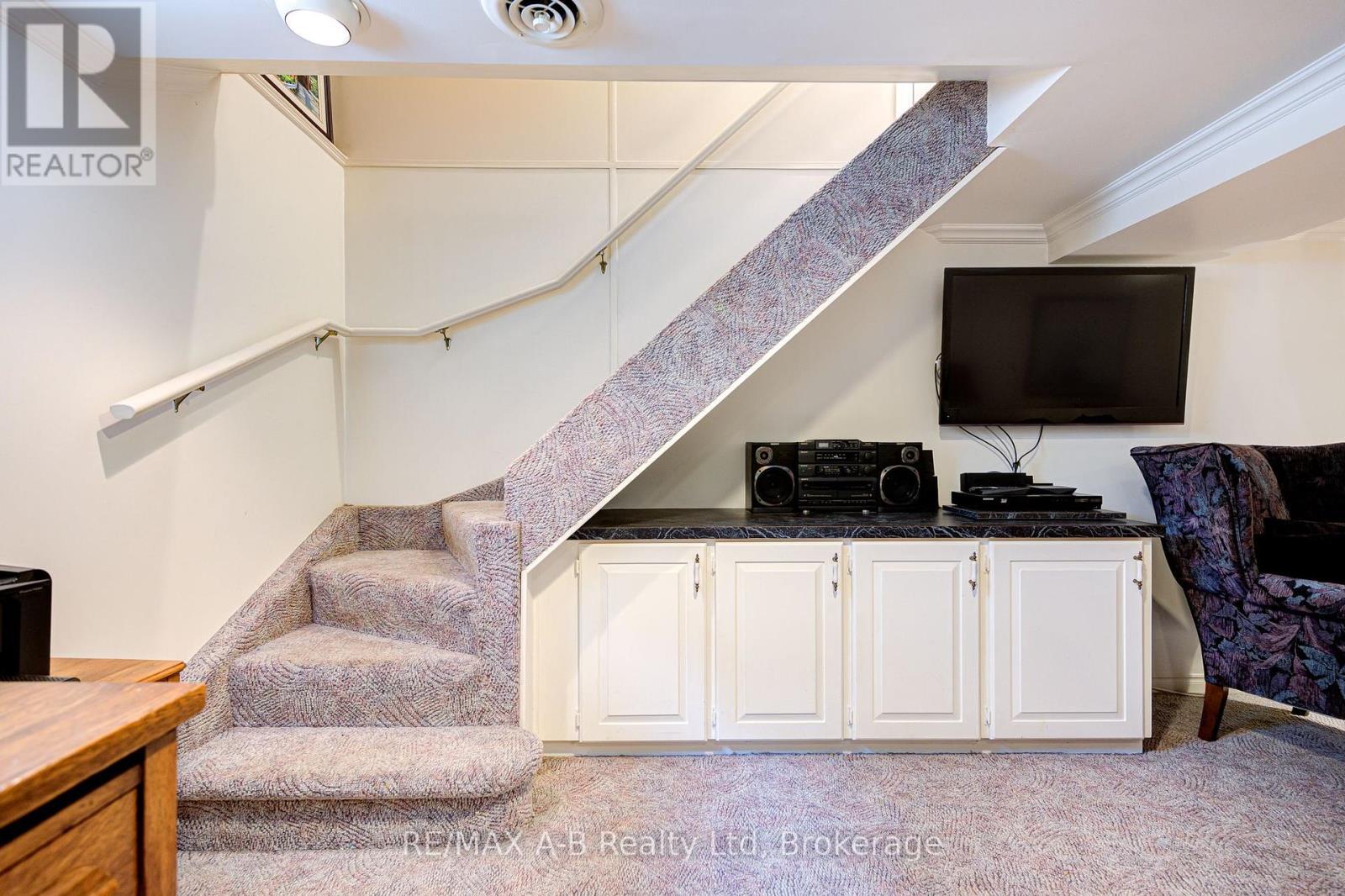 58 Normandy Drive, Stratford, Ontario  N5A 6A5 - Photo 25 - X12331363