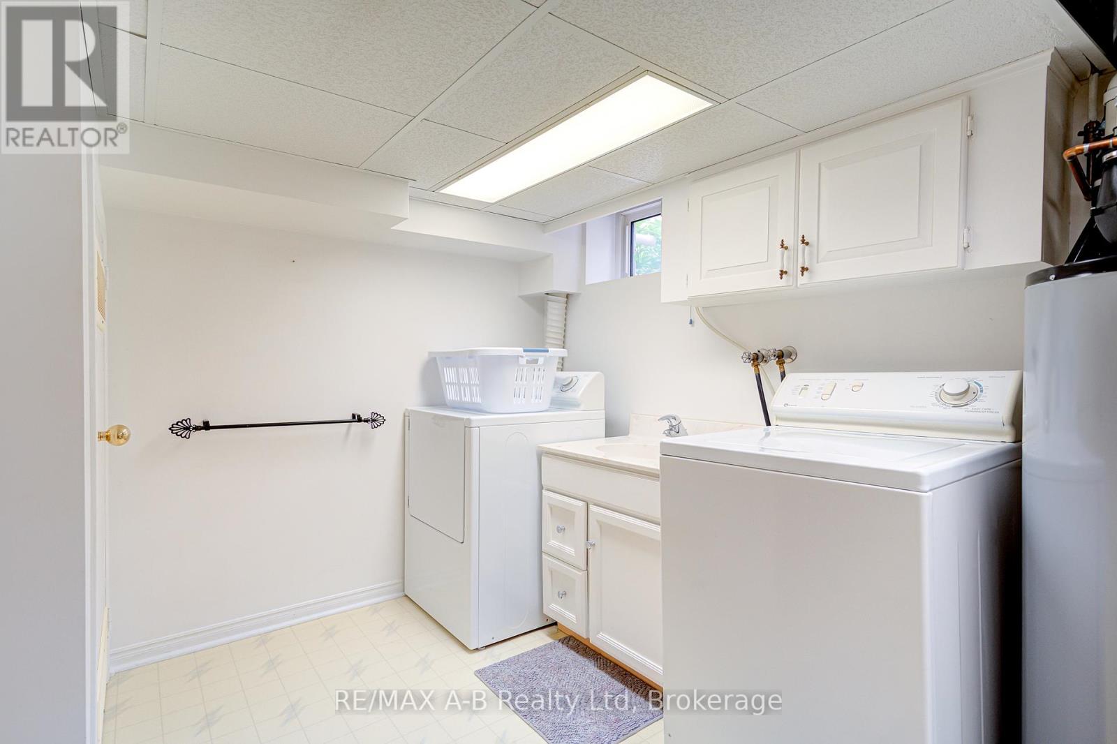 58 Normandy Drive, Stratford, Ontario  N5A 6A5 - Photo 31 - X12331363