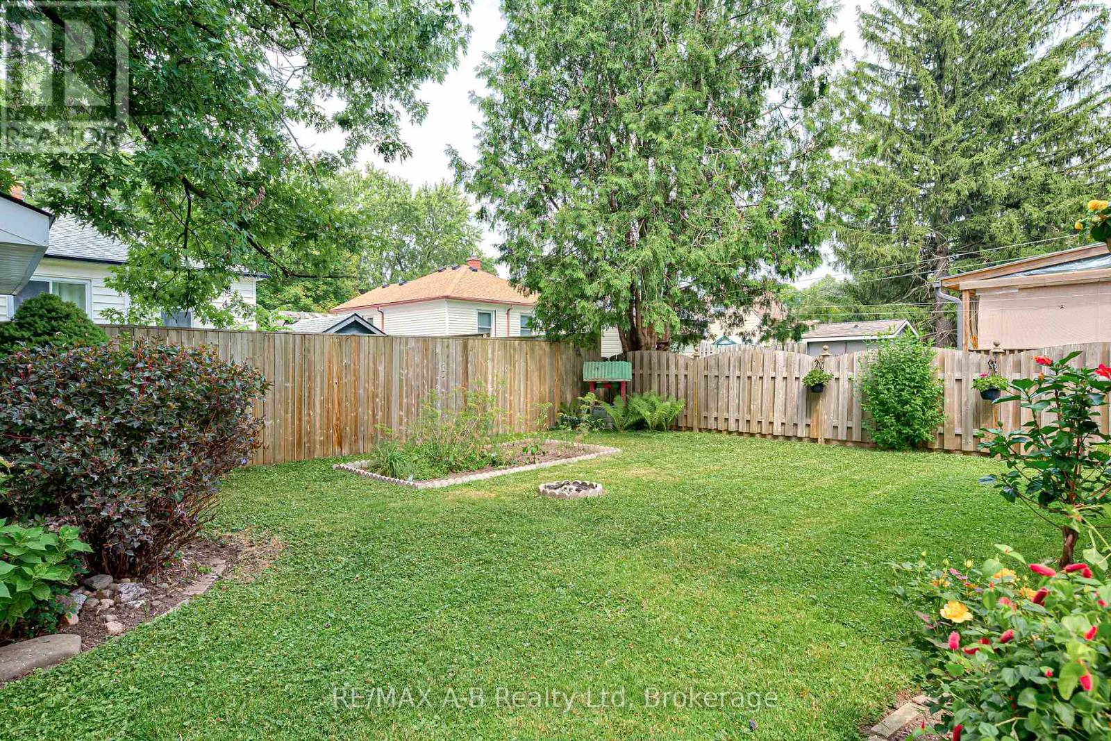 58 Normandy Drive, Stratford, Ontario  N5A 6A5 - Photo 39 - X12331363