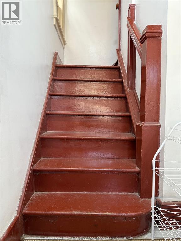 966 Bruce Avenue, Windsor, Ontario  N9A 4X7 - Photo 3 - 25020032