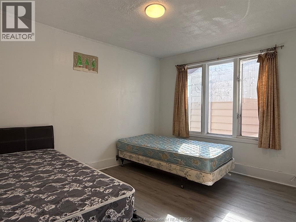 966 Bruce Avenue, Windsor, Ontario  N9A 4X7 - Photo 7 - 25020032