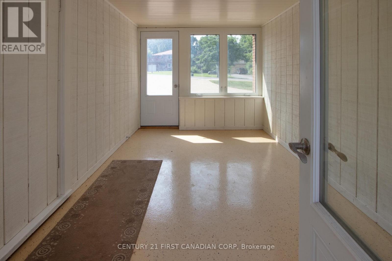 459 Riverside Drive, London North, Ontario  N5V 4Y8 - Photo 22 - X12331272