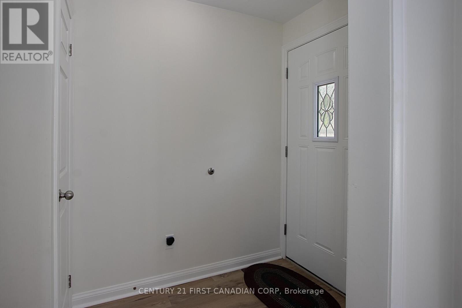 459 Riverside Drive, London North, Ontario  N5V 4Y8 - Photo 5 - X12331272