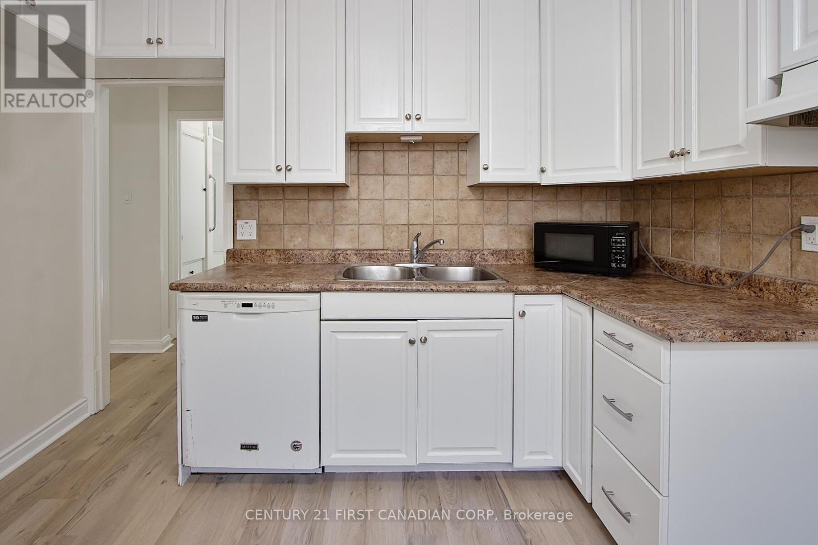 459 Riverside Drive, London North, Ontario  N5V 4Y8 - Photo 8 - X12331272