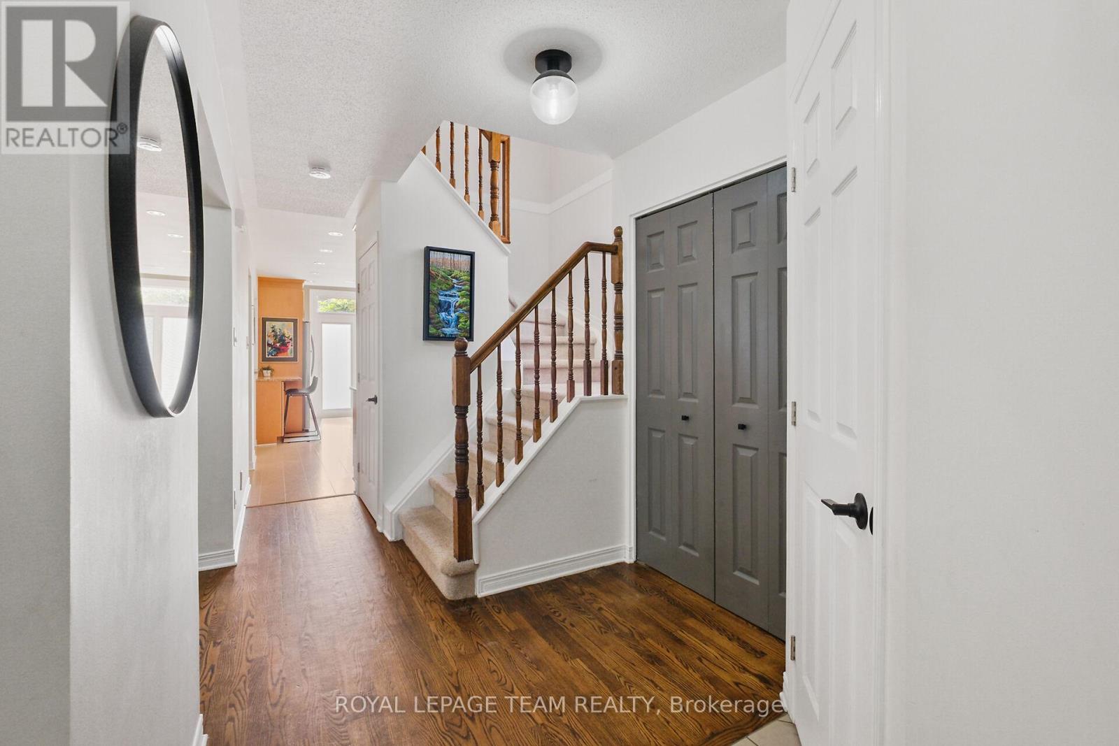 Property at 22 AVONHURST AVENUE image 3