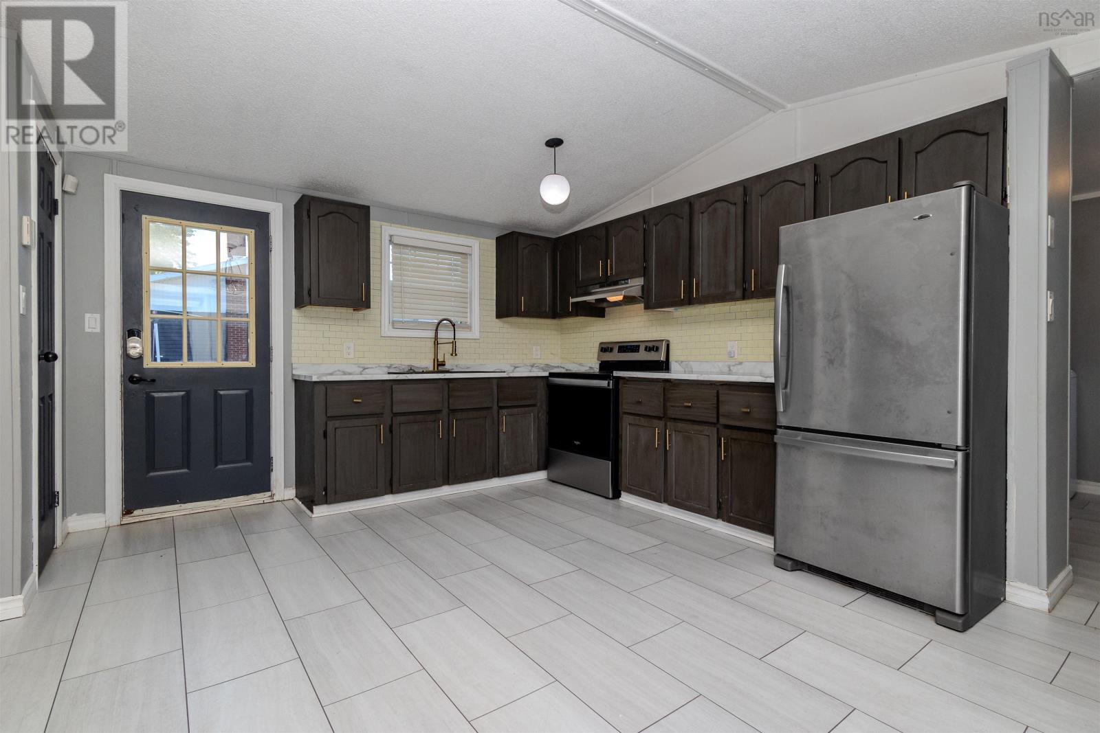 7 Fortune Street, Scotchtown, Nova Scotia  B1H 4M1 - Photo 9 - 202519868