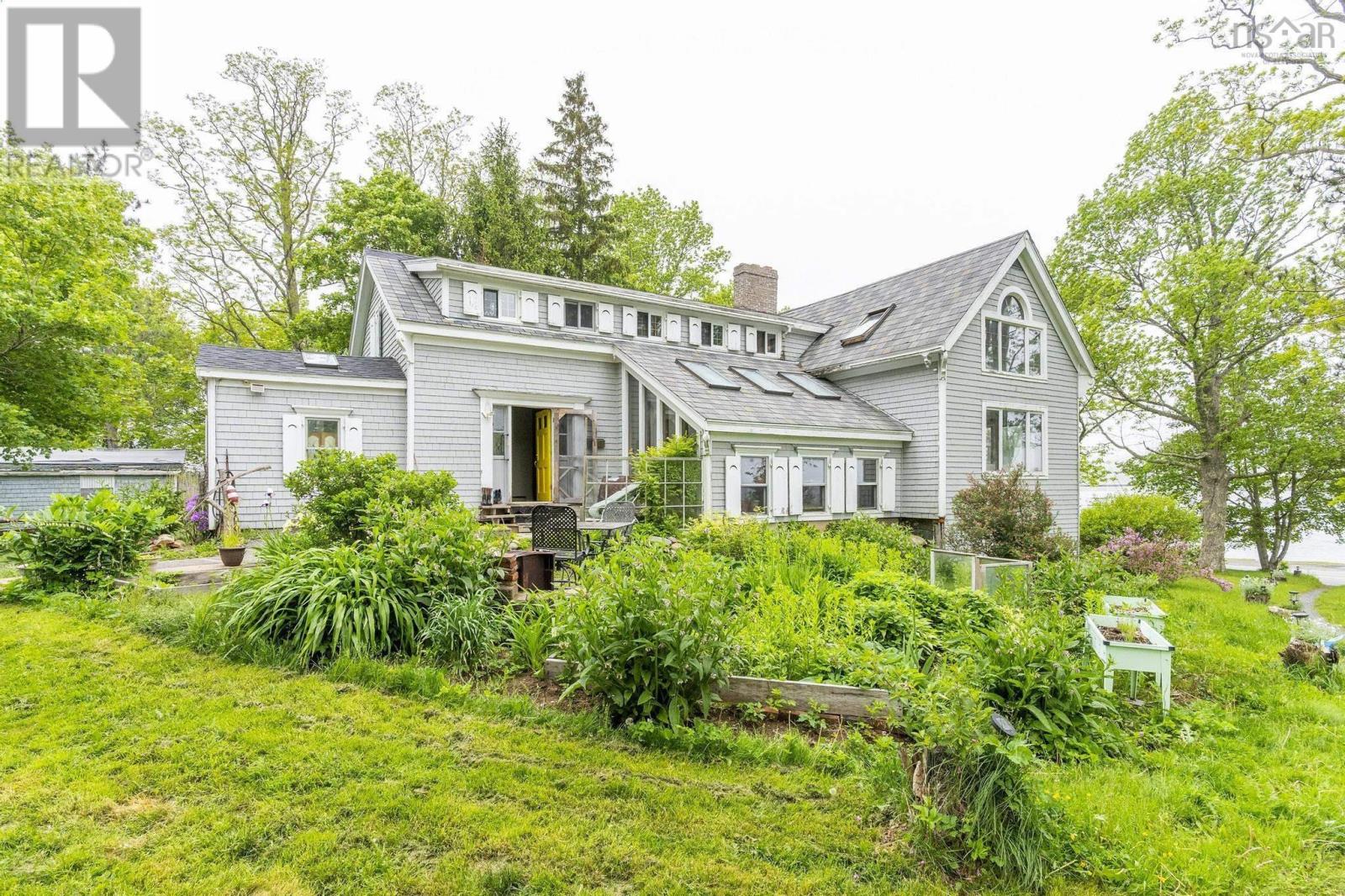 836 Main Street, Mahone Bay, Nova Scotia  B0J 2E0 - Photo 6 - 202514470