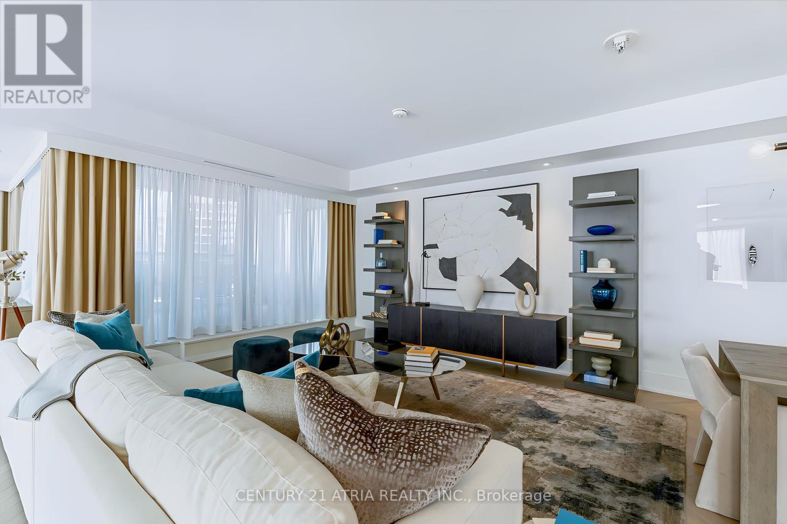 Property at 810 - 455 WELLINGTON STREET W image 3