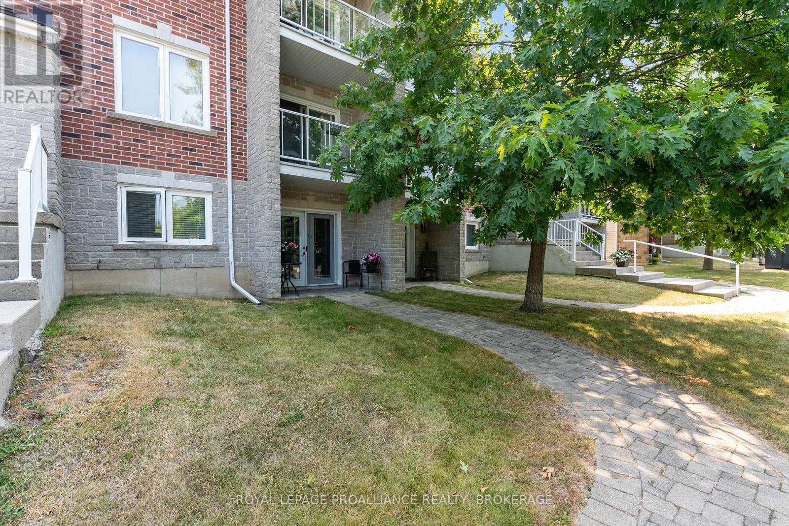 1102 - 237 Oak Street, Gananoque, Ontario  K7G 2R5 - Photo 2 - X12331415