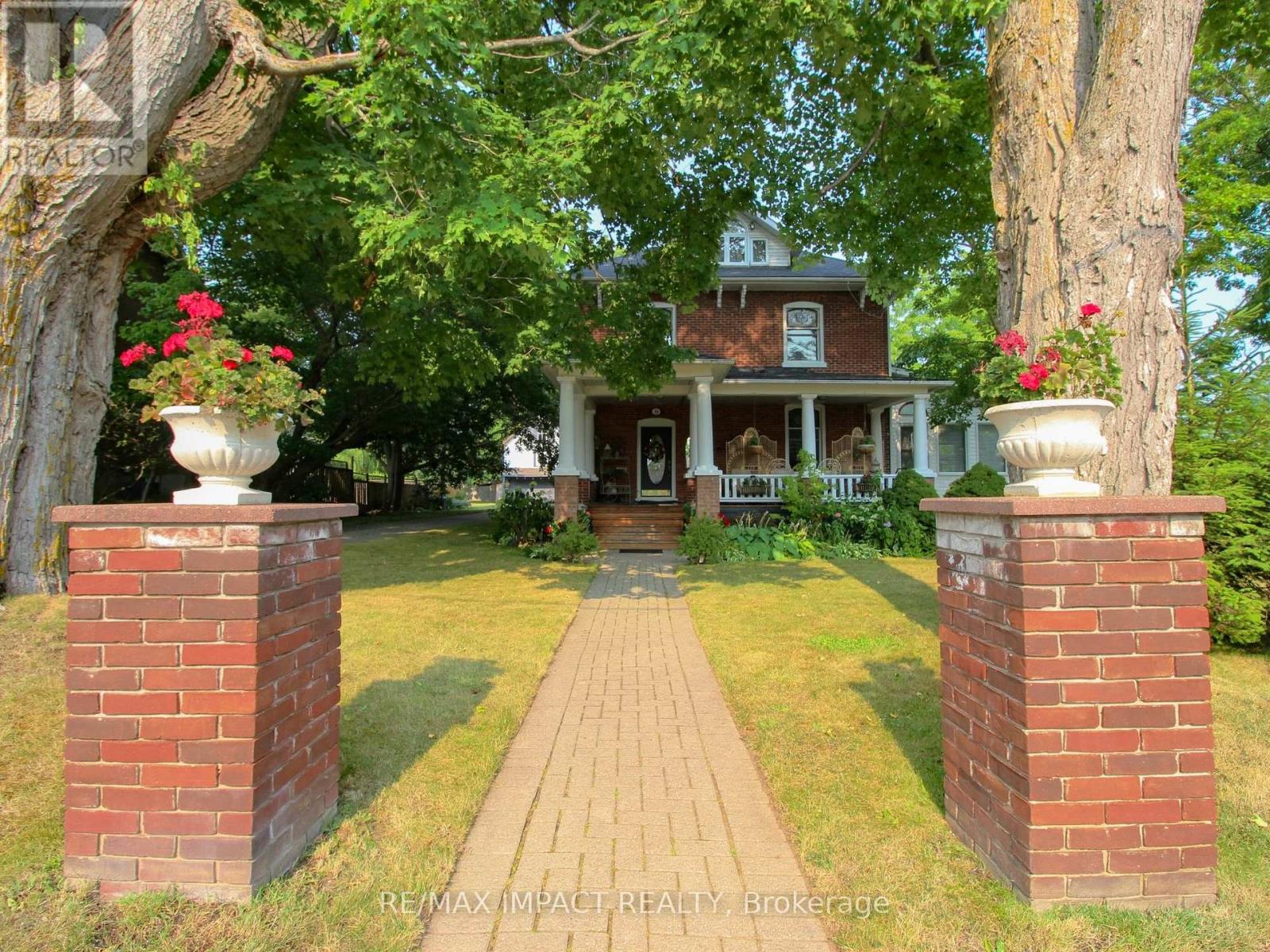 33 Division Street, Cramahe (Colborne), Ontario  K0K 1S0 - Photo 2 - X12331426