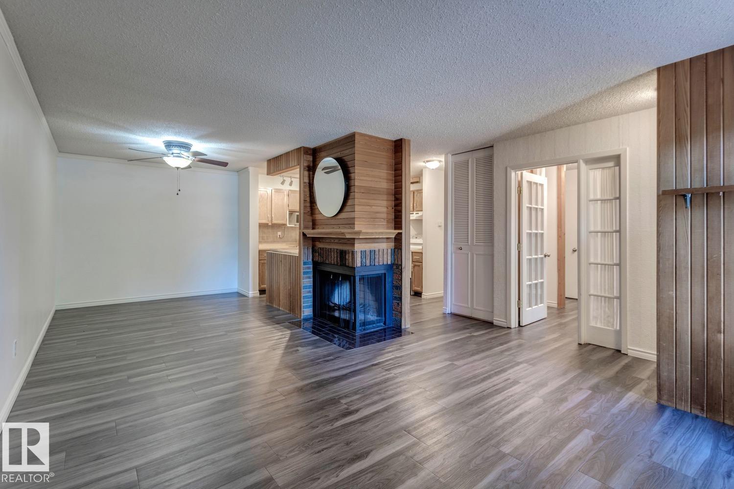 Property at 206 SURREY GARDENS GD NW image 5